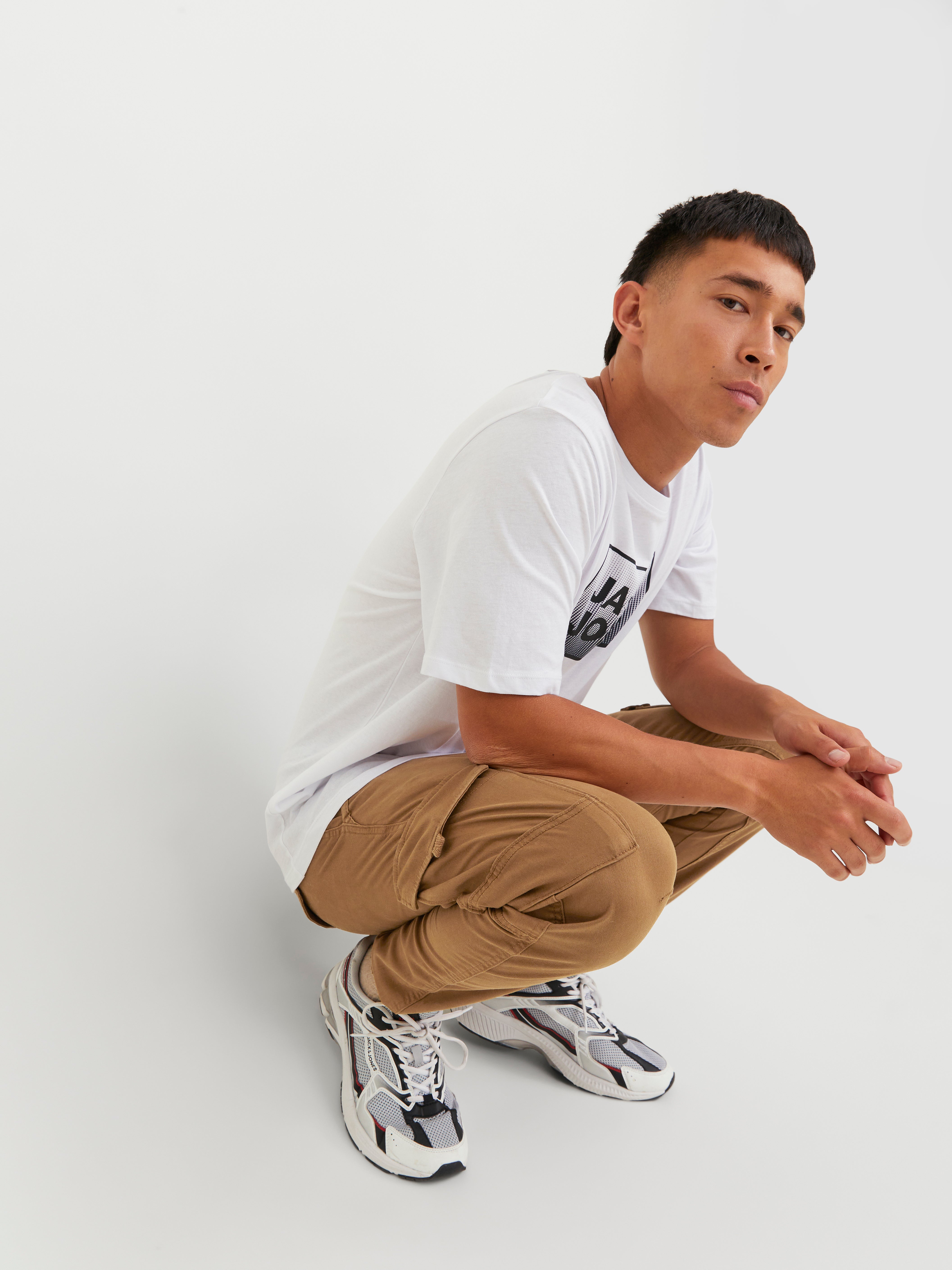 Jack & Jones Intelligence cuffed cargo pants in gray