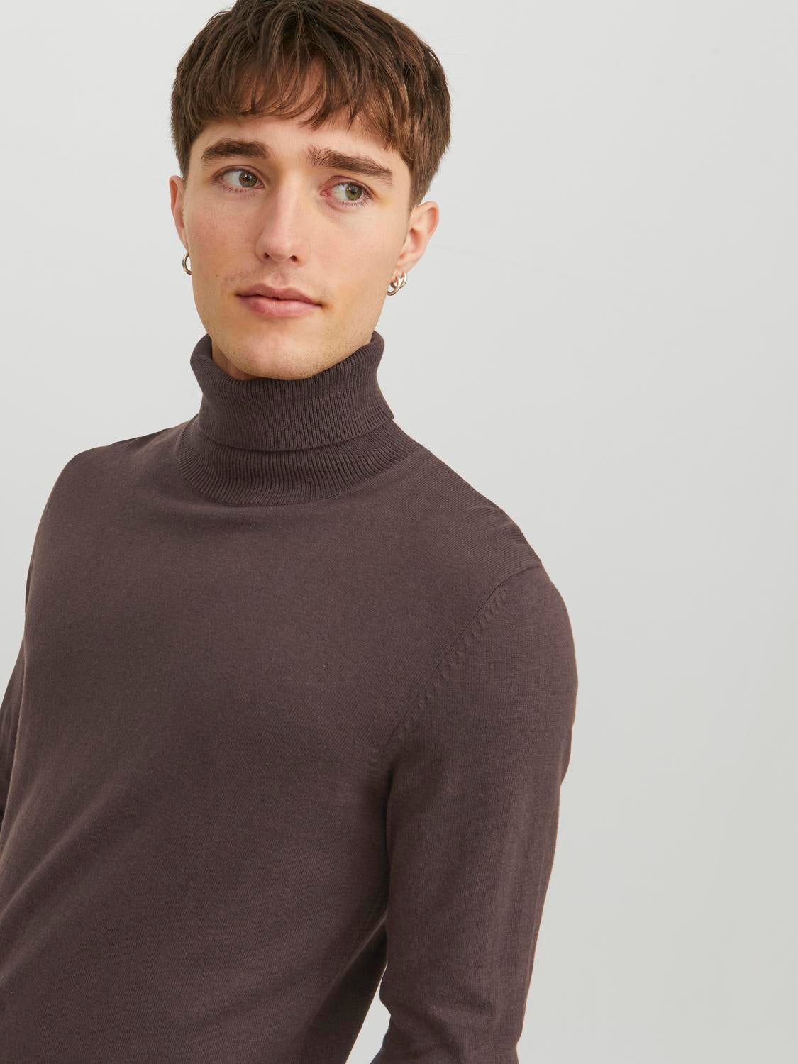 Mens white roll outlet neck