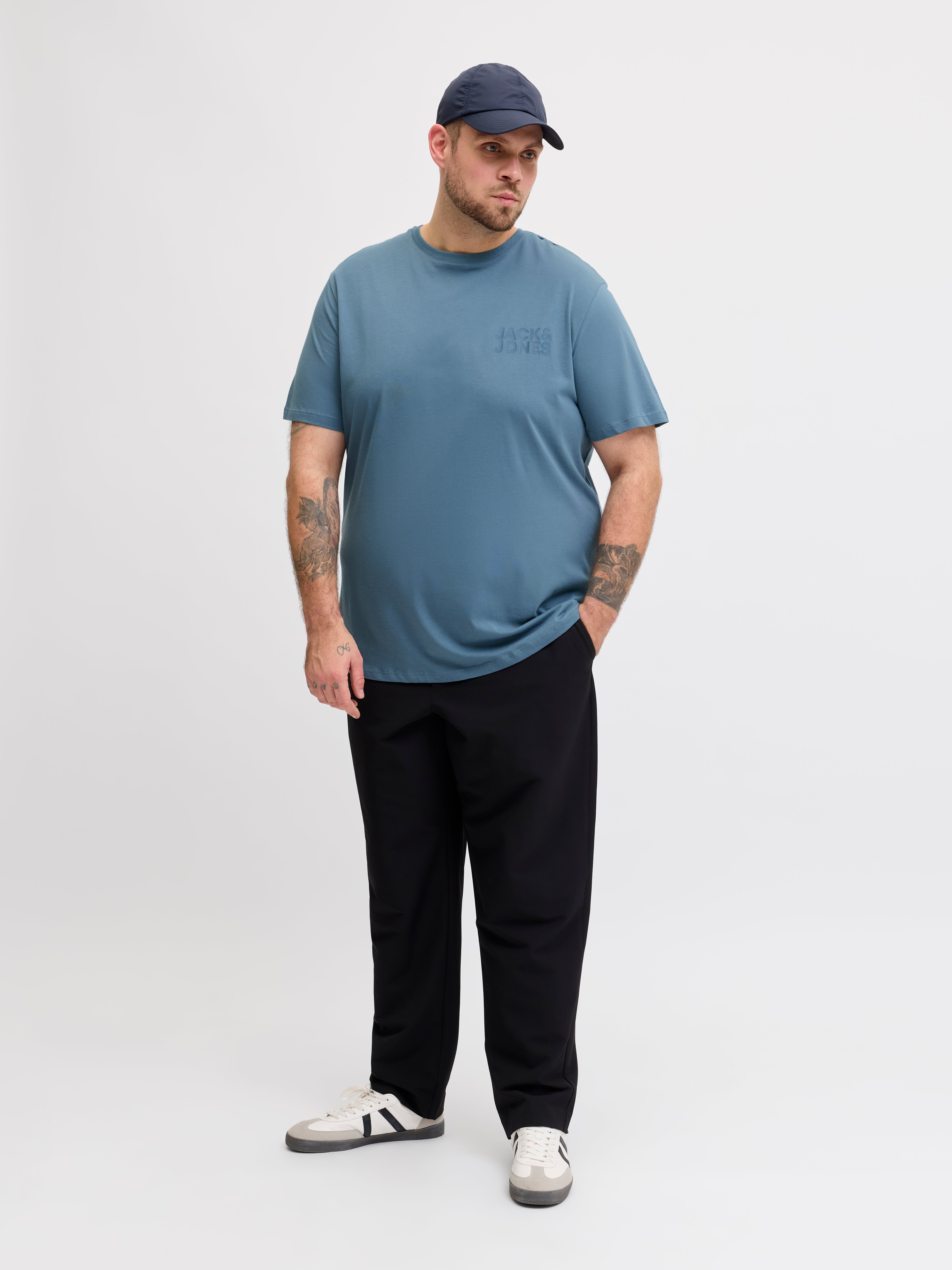 Thumbnail - Plus Size Logo T-shirt