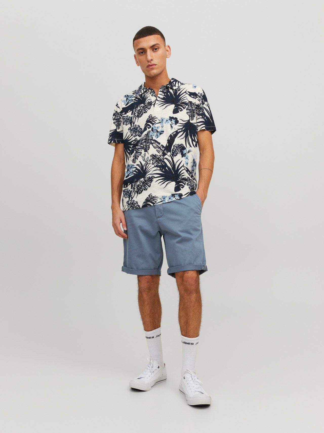 Regular Fit Chino shorts with 40% discount! | Jack & Jones®