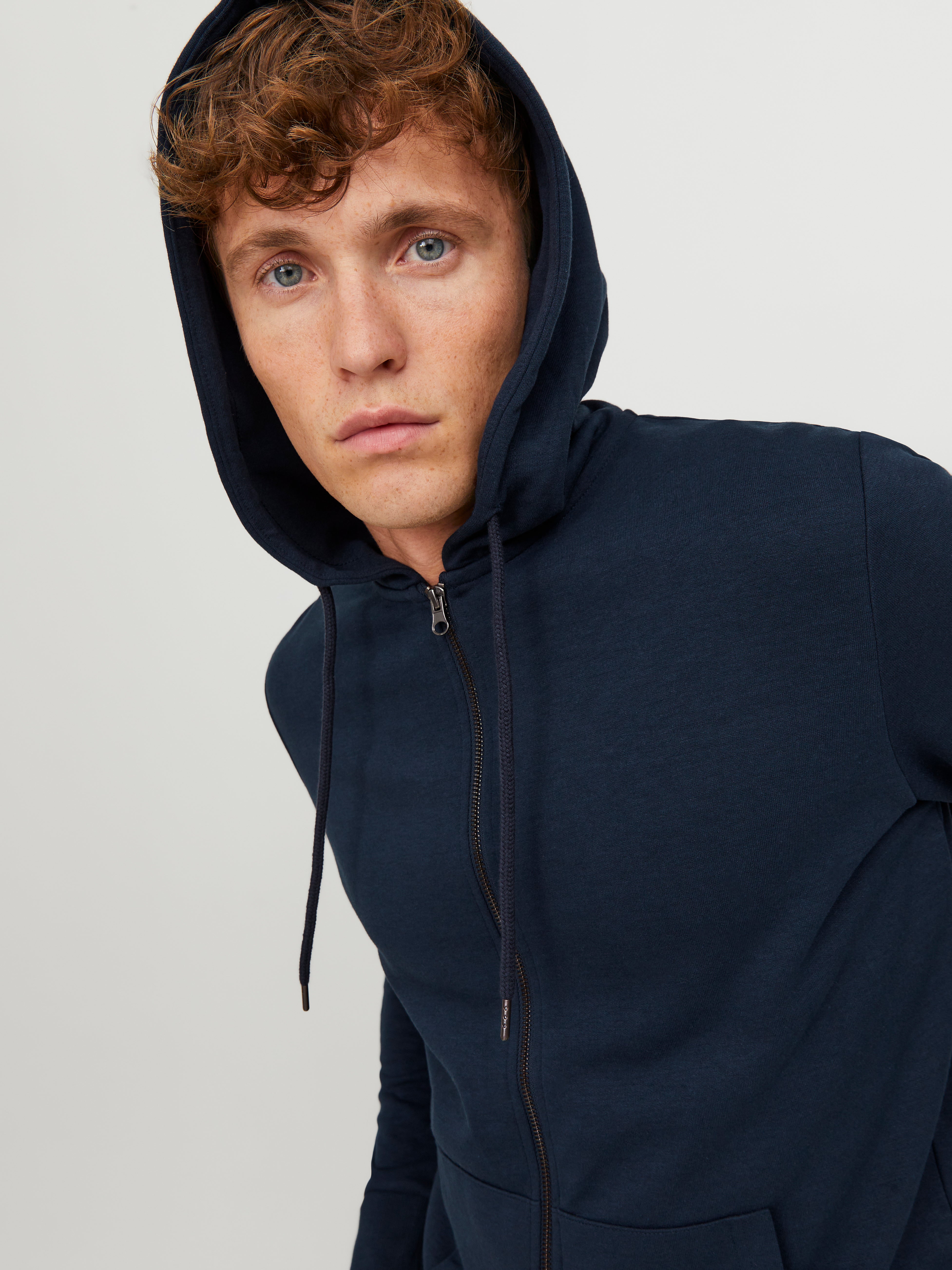 Jack & Jones Plain Zip Hoodie - 12181901