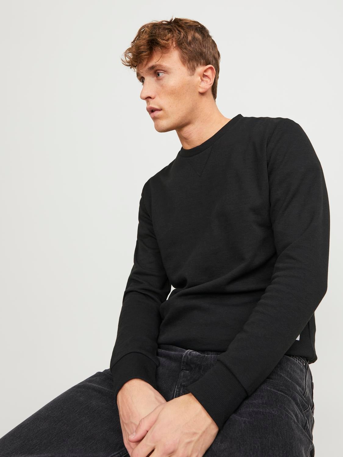 Mens sweater round outlet neck