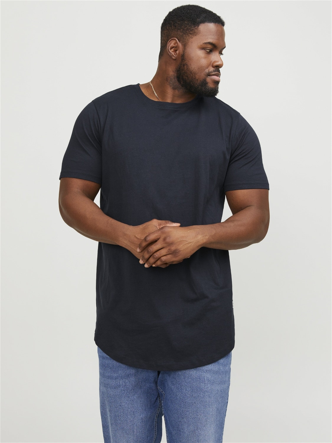 Jack & Jones Essentials Scoop Neck Longline T-shirt in Black for