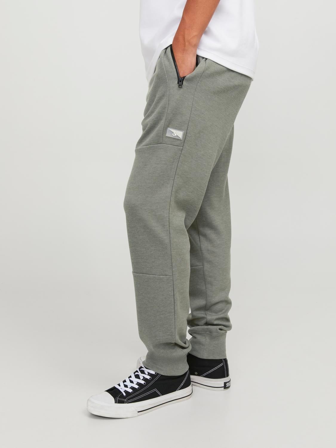 Adidas originals slim sales fit joggers