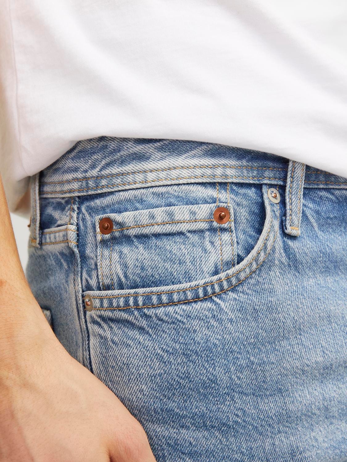 RELAXED FIT JEANS WITH POCKETS