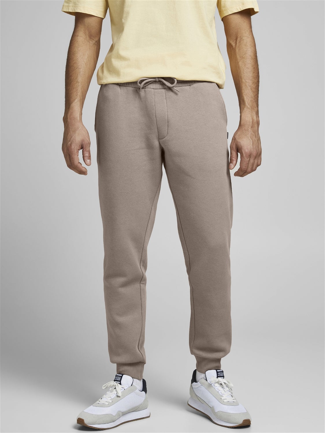 Homme Vêtements Pantalons décontractés Pantalon de jogging à coupe droite Synthétique Y-3 pour homme en coloris Noir élégants et chinos Pantalons casual 