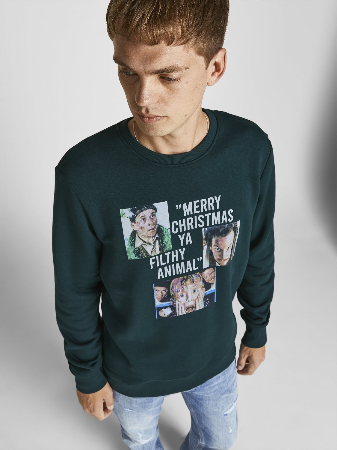 Home Alone Christmas Sweatshirt | Dark 