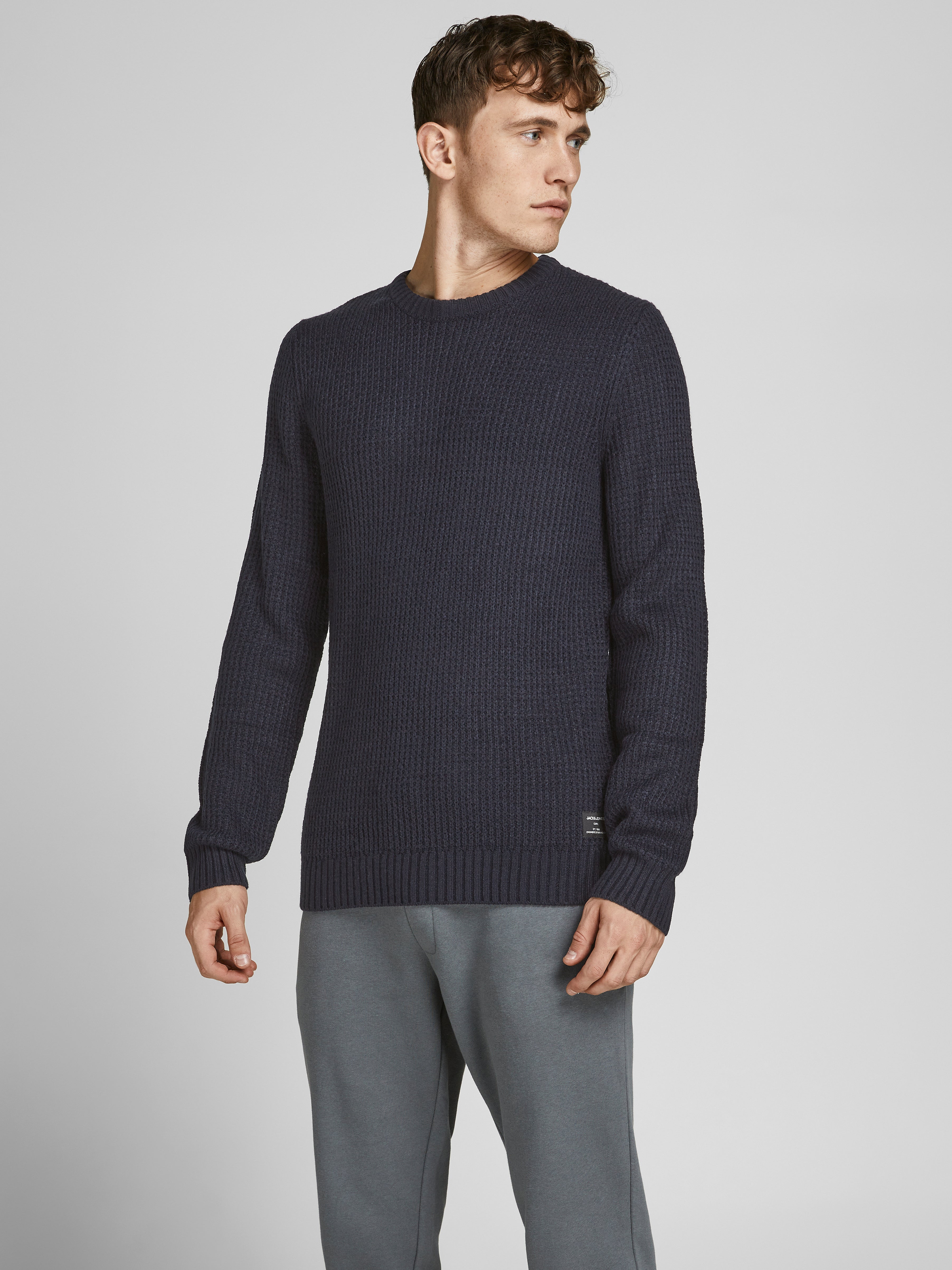 Crew neck Knitted Pullover with 40 