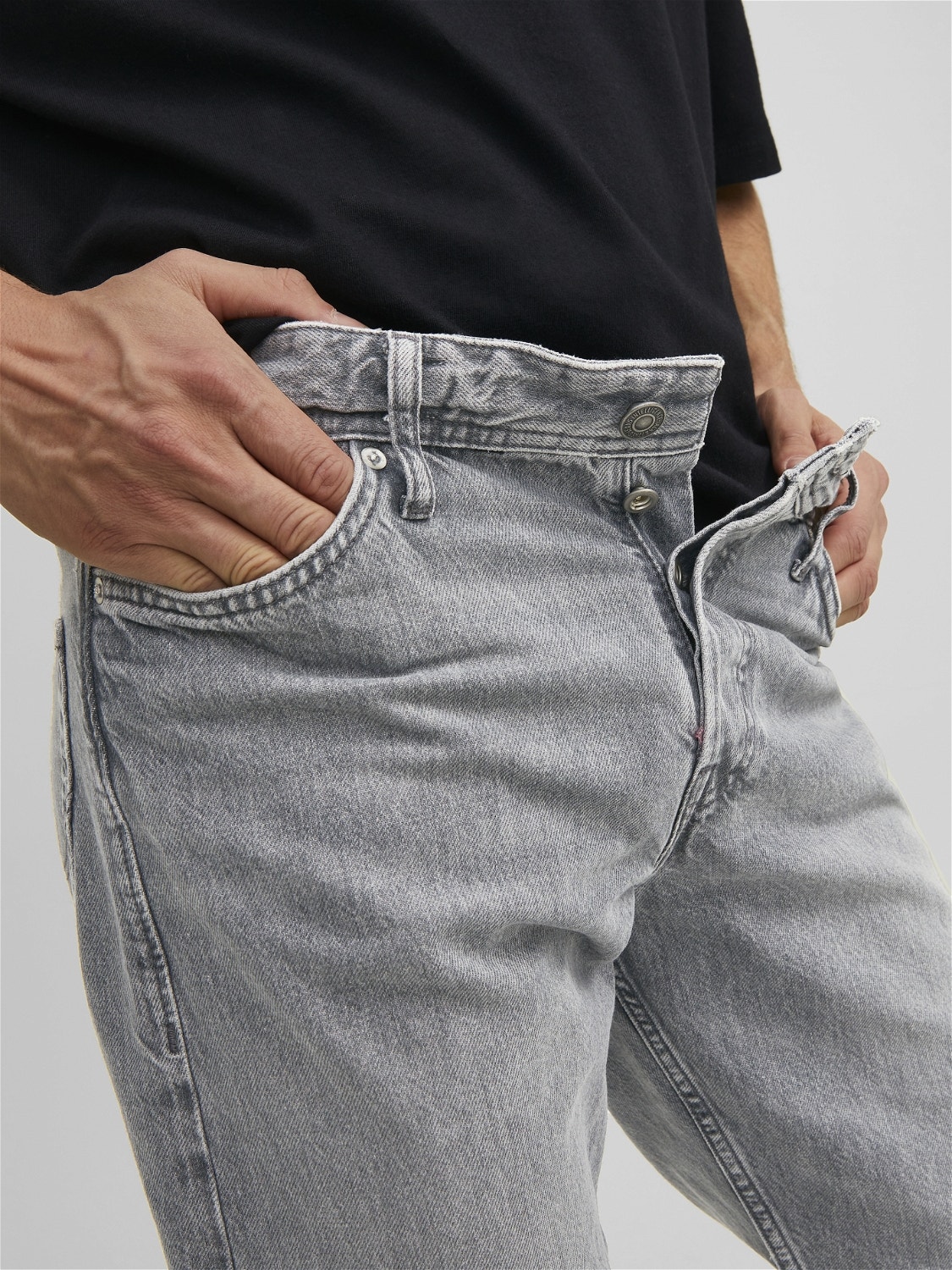 JJICHRIS 020 NOOS Relaxed Fit Jeans | Grey | Jack & Jones®