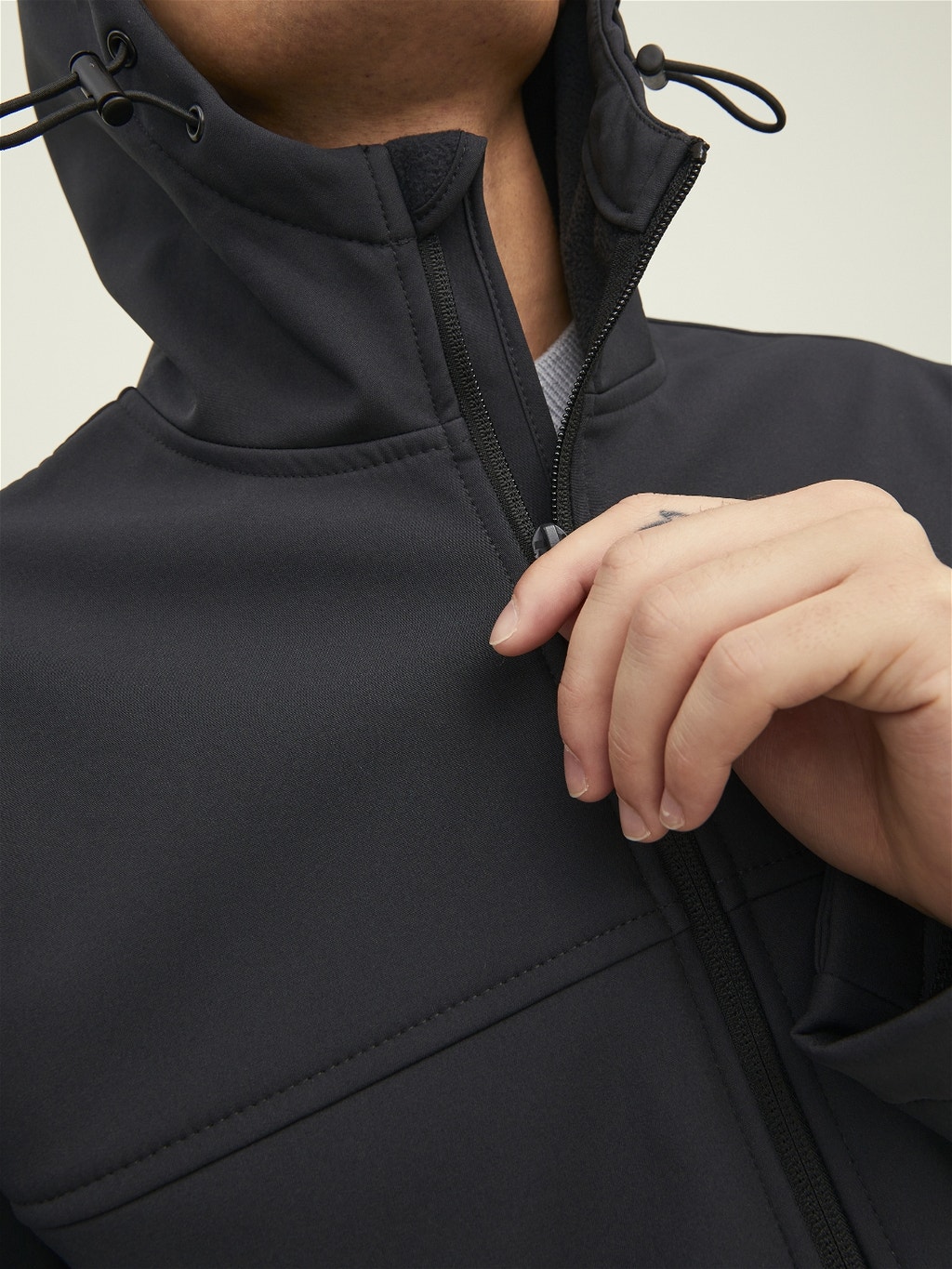 Krimpen Luxe Voorkeursbehandeling Capuchon Softshell jas | Zwart | Jack & Jones®