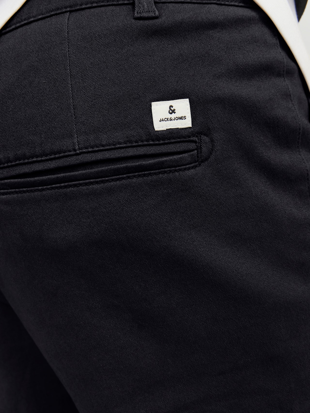 Relaxed Fit Chino trousers | Black | Jack & Jones®