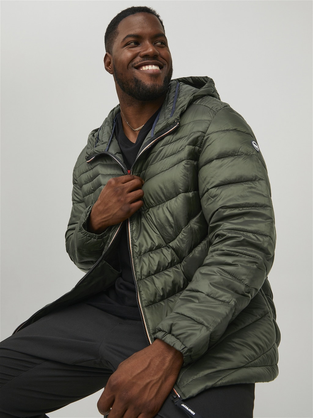 Hooded Plus size puffer jacket | Dark | Jones®