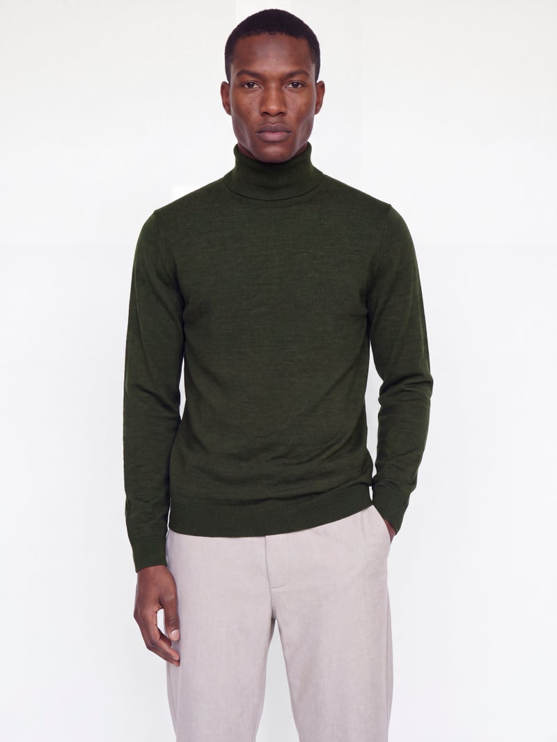 Plain Turtleneck