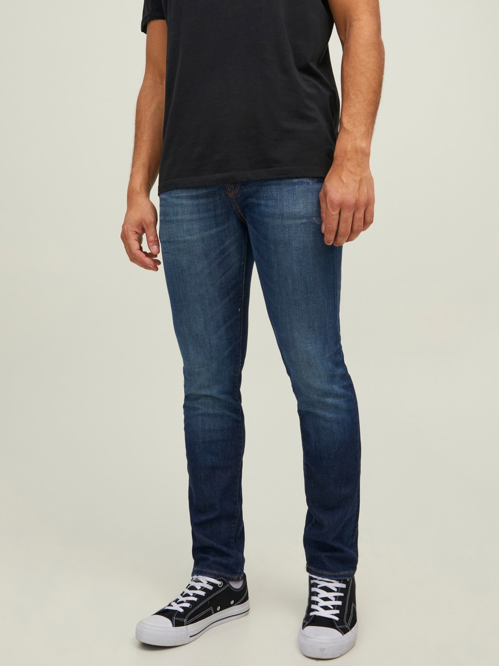 Modelo Tim Davis JJ 284 Vaqueros slim/straight