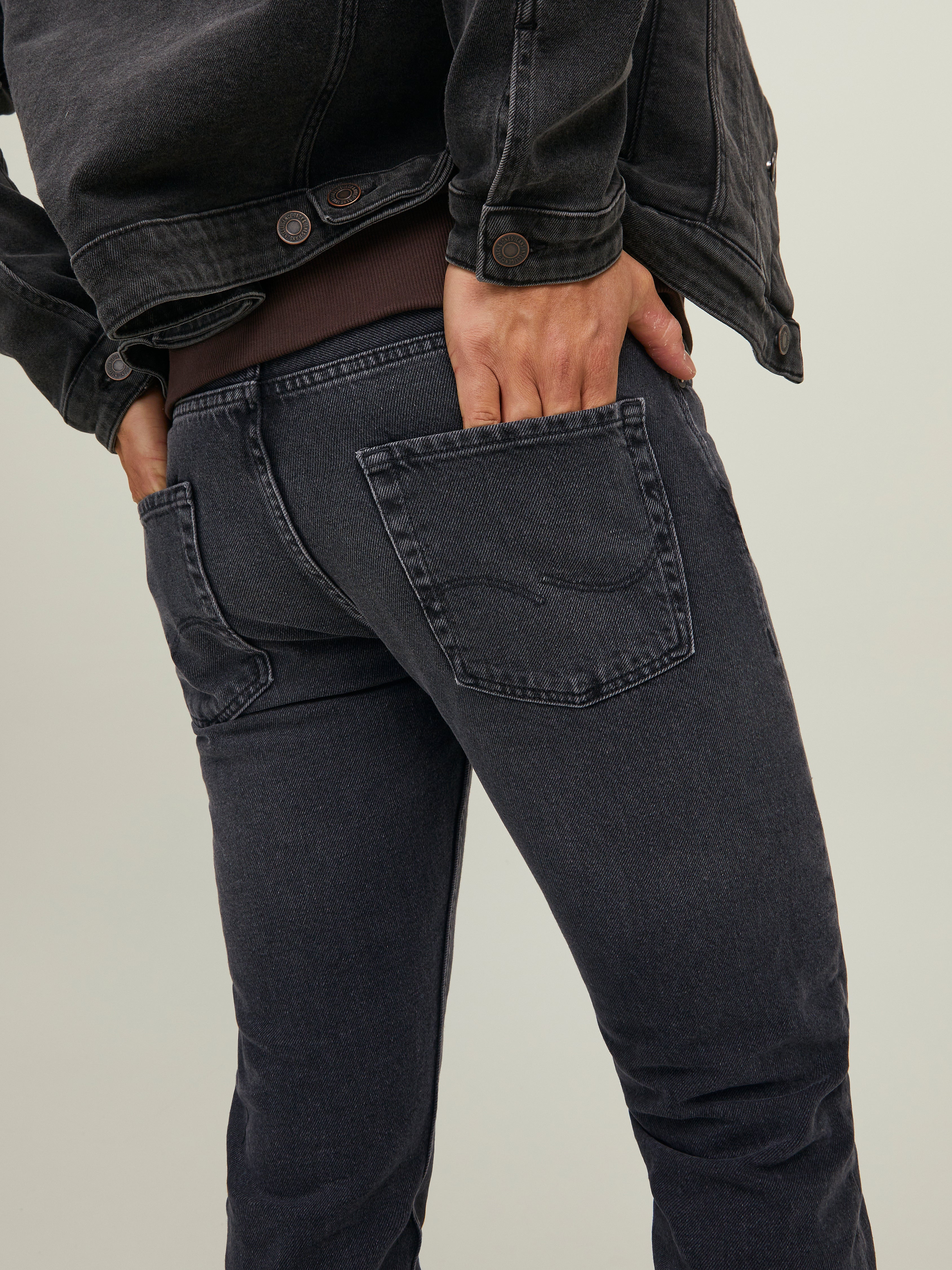 Chris Original CJ 403 Loose fit jeans with 30% discount! | Jack & JonesÂ®