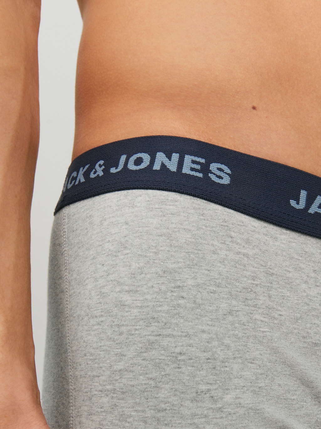 5-pack monochrome Trunks with 30% discount! | Jack & Jones®