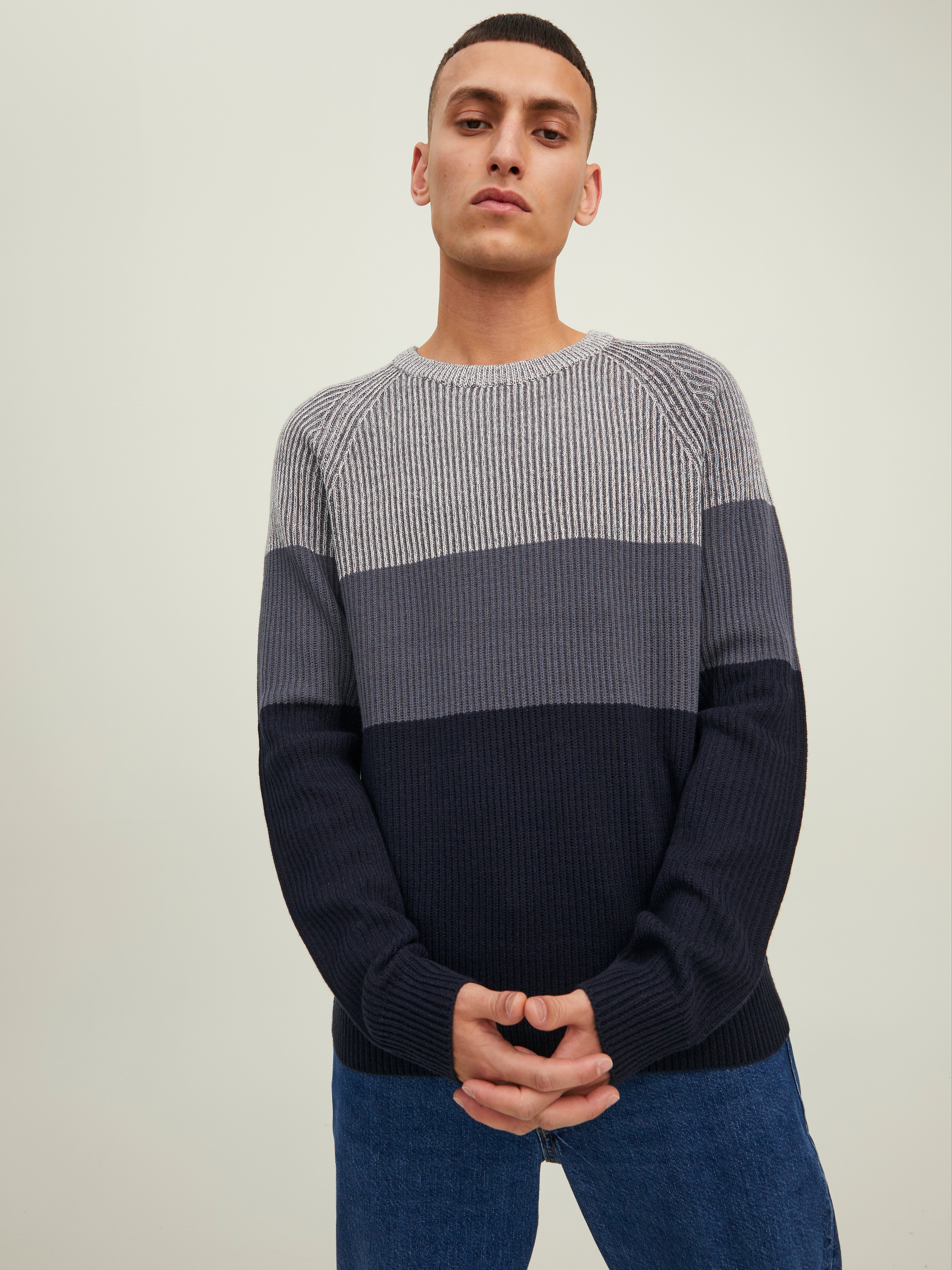 YOKE / Iregular Knitted Crewneck Sweater 激安新品大特価 www