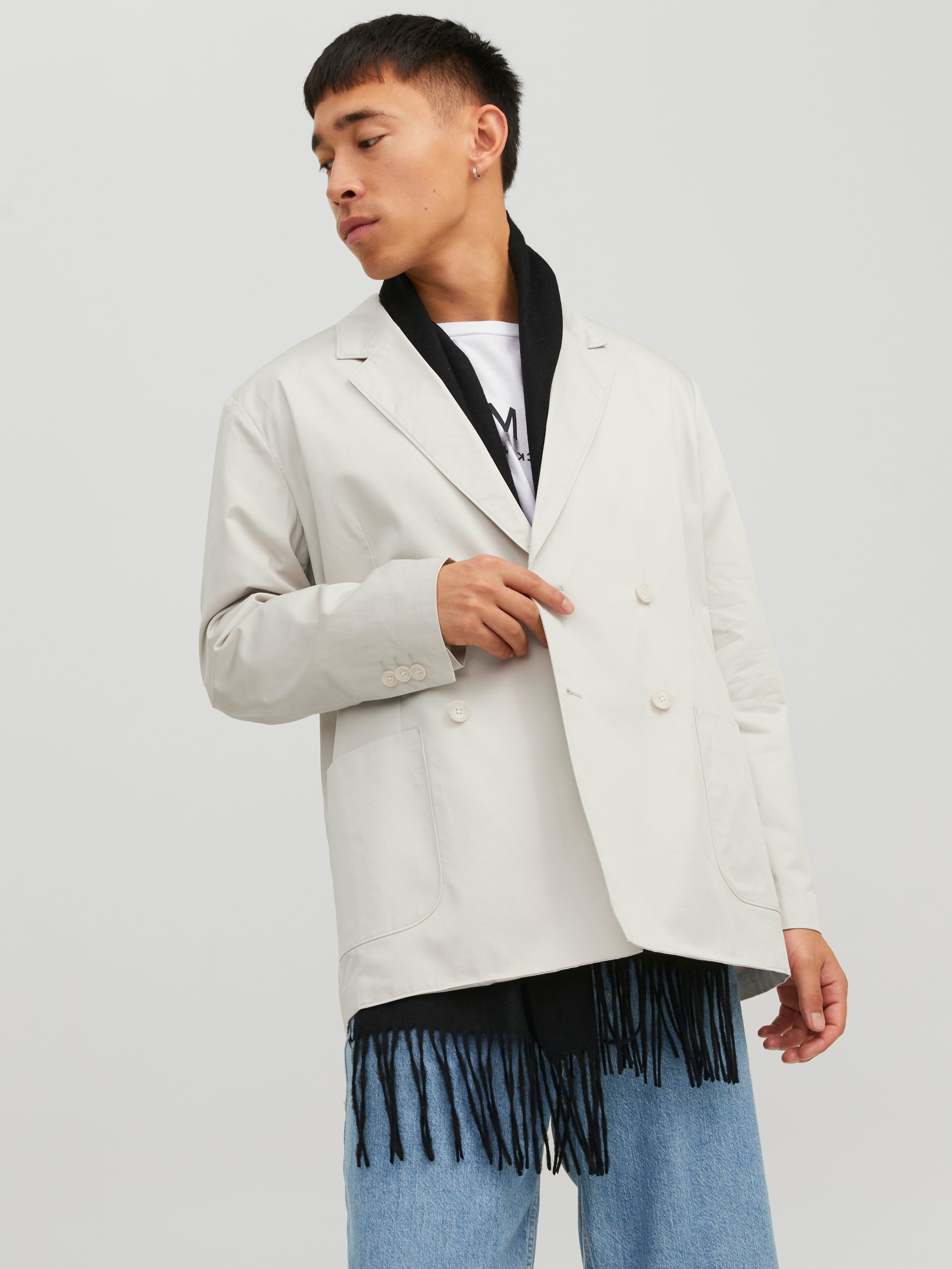 White relaxed clearance blazer