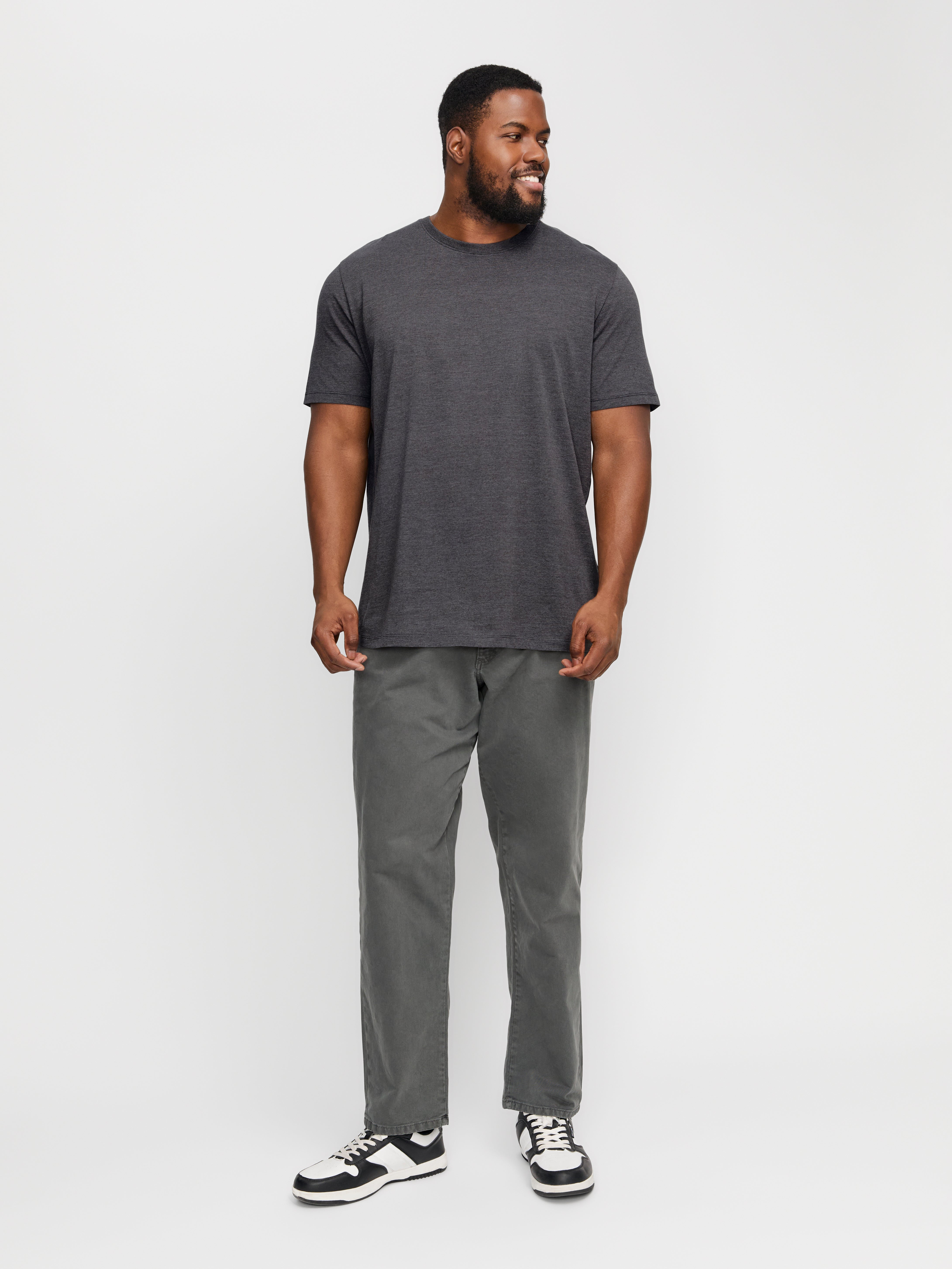 Thumbnail - Plus Size Einfarbig T-shirt