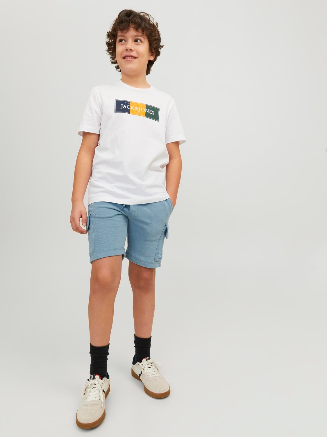 Niños con pantalones discount cortos