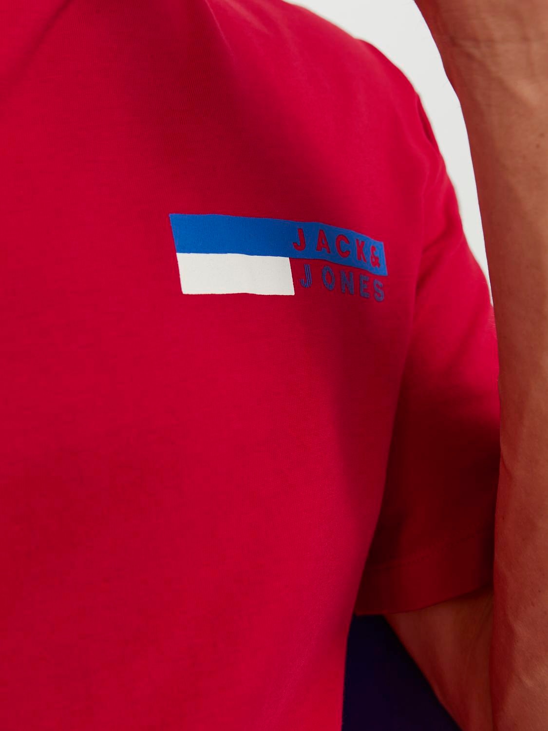T-shirt col rond en coton rouge avec design footballistique et tête de mort  floqué à la poitrine JACK & JONES - CCV Mode