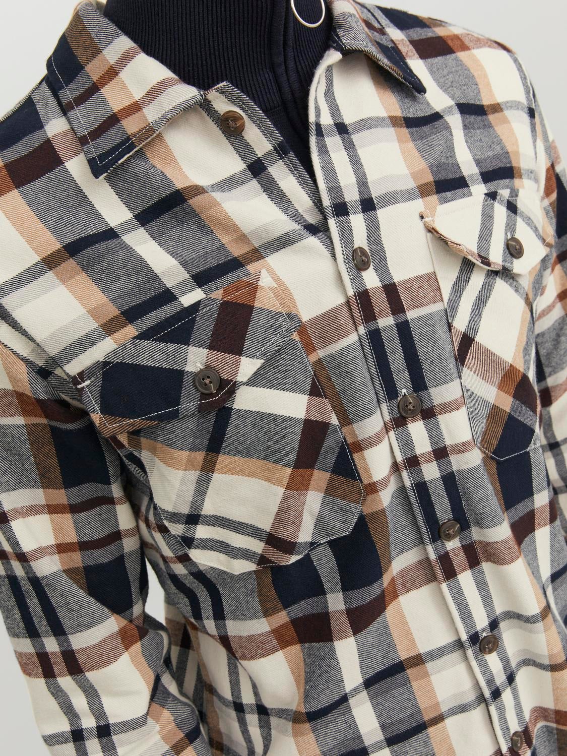 Comfort Fit Checked shirt with 40% discount!