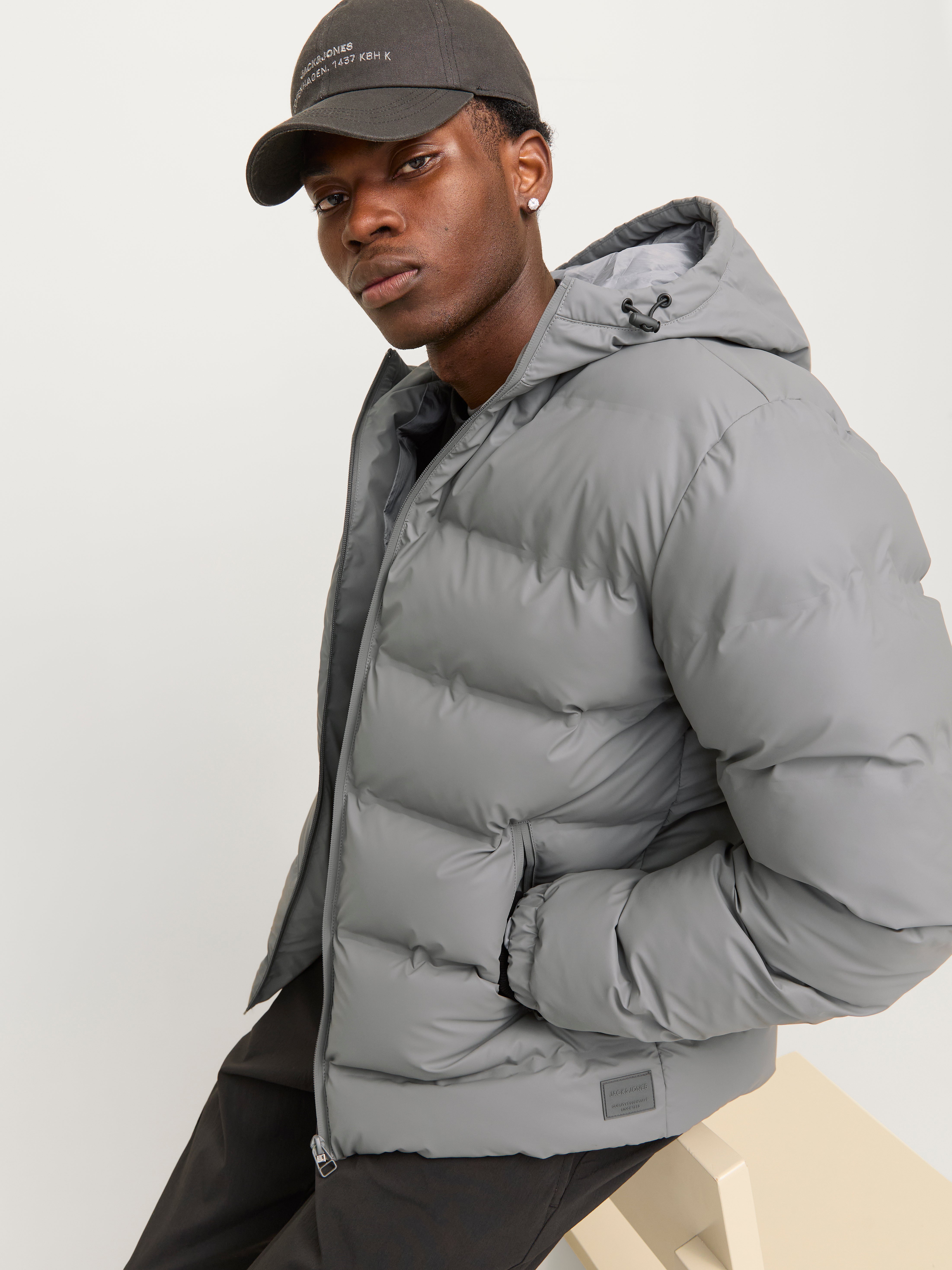 Dark grey puffer jacket on sale