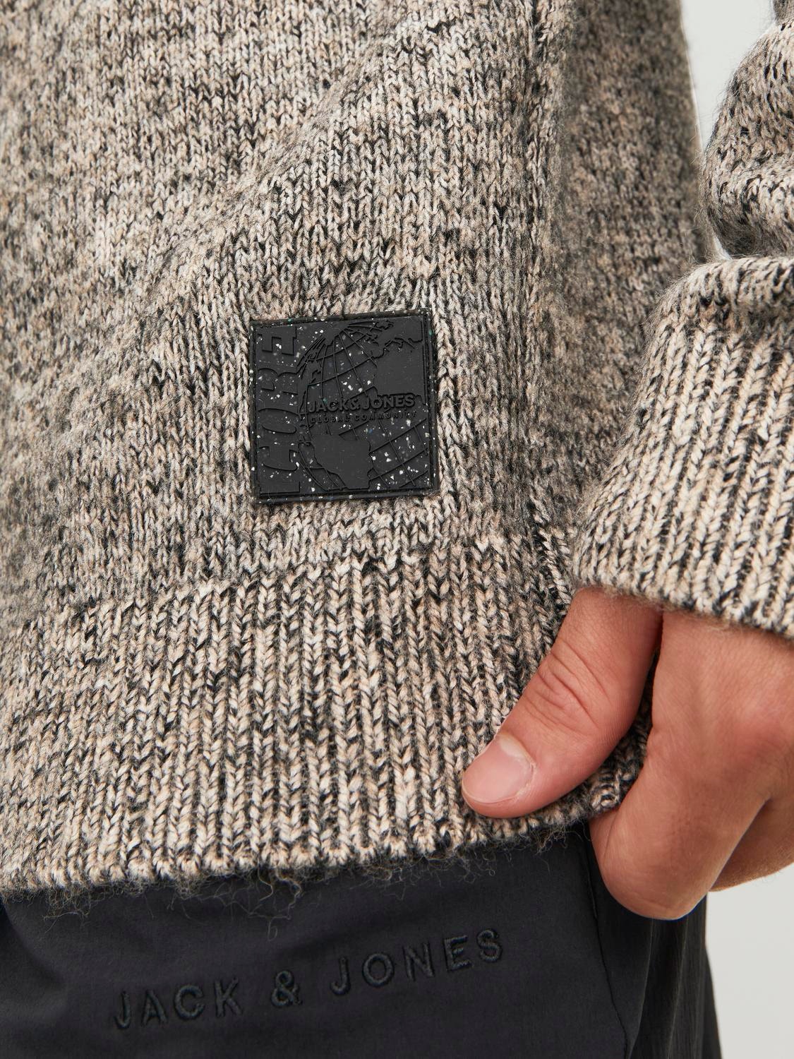 Pull en coton et laine écru uni coupe droite avec un col rond PREMIUM BY  JACK & JONES - CCV Mode