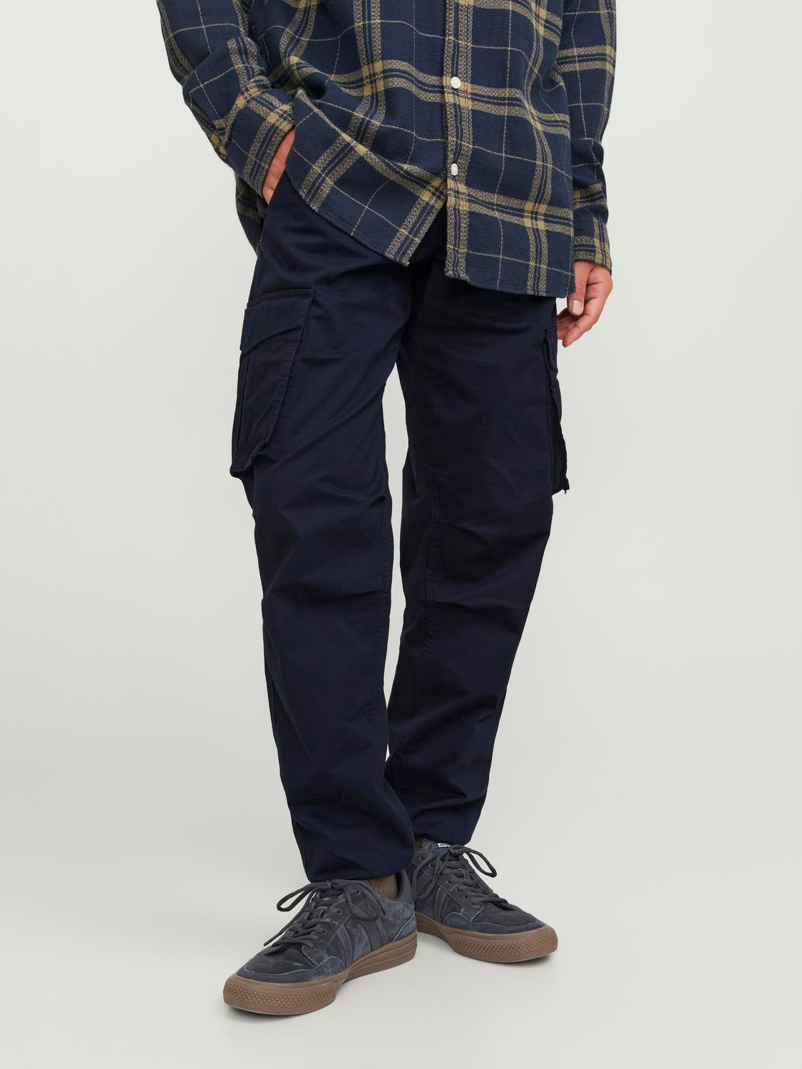 Tommy Jeans Ethan cargo trousers in navy | ASOS