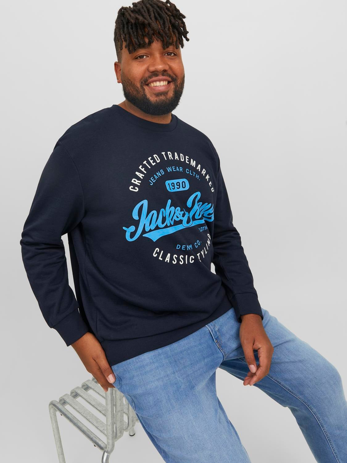 Crewneck sweatshirt plus online size