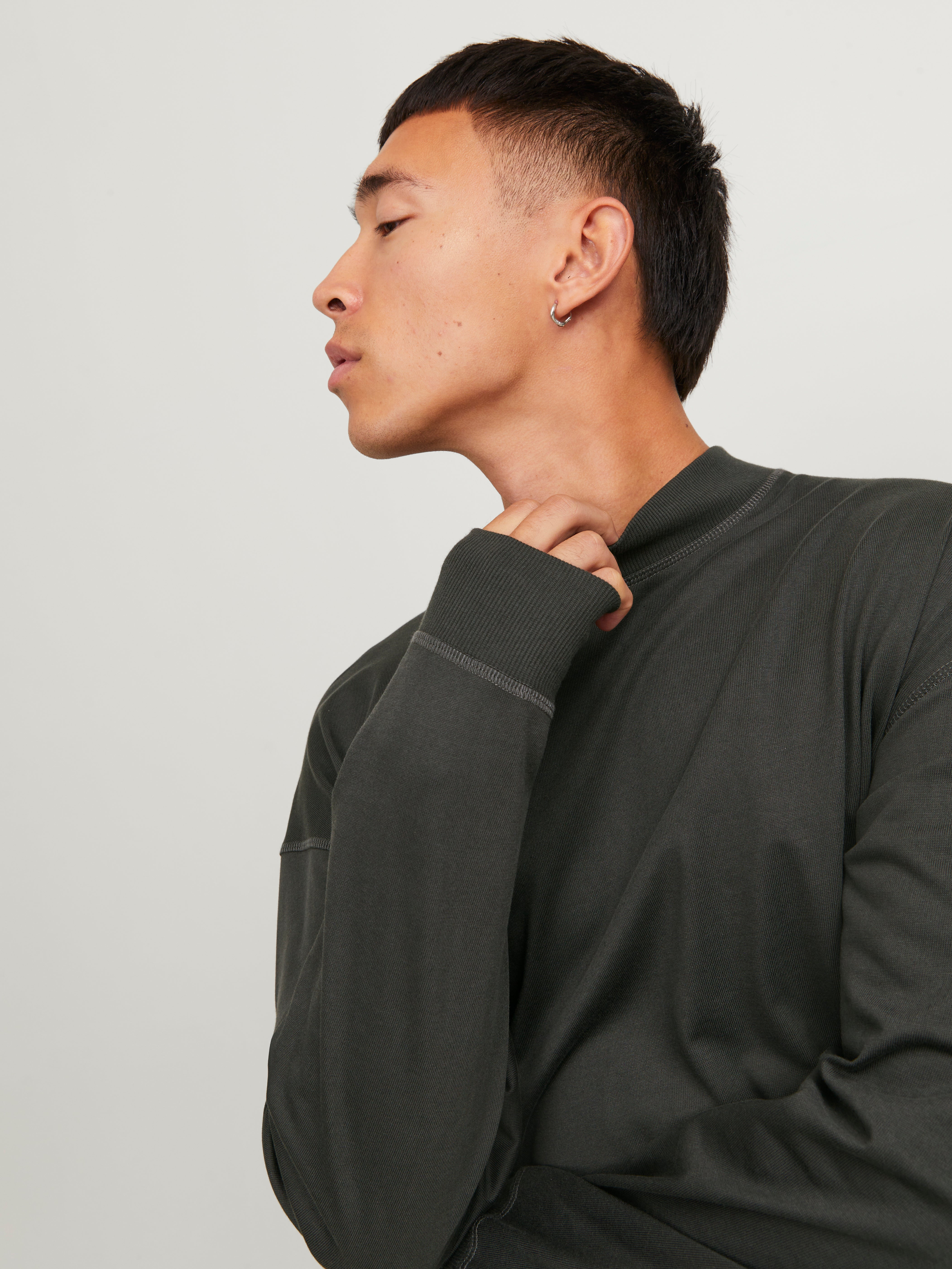 Jack & Jones Plain Crewn Neck Sweatshirt - 12247596