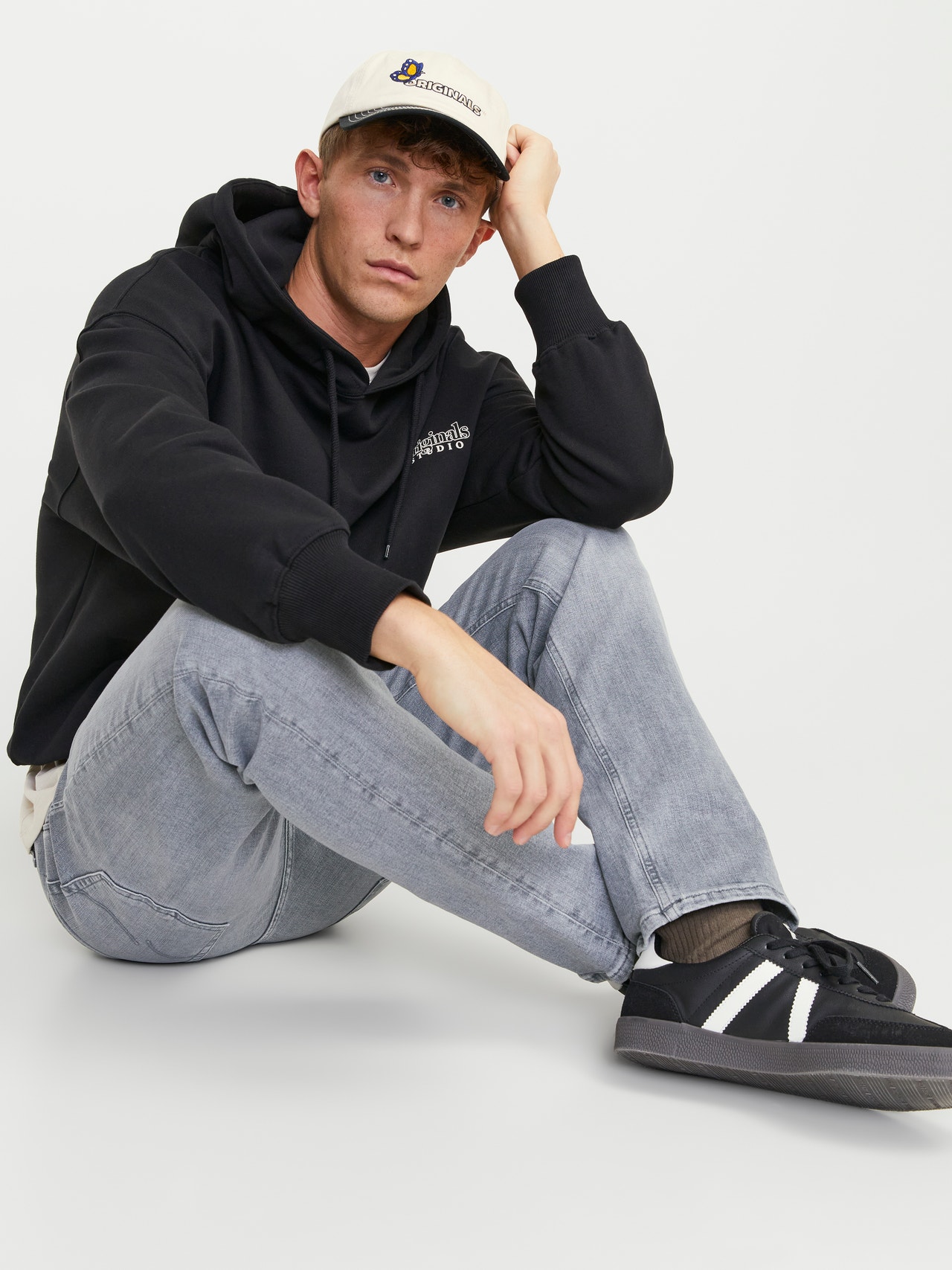 JJIMIKE JJORIGINAL JOS 811 Jeans Tapered Fit | Cinzento Médio | Jack JJIMIKE JJORIGINAL JOS 811 Jeans Tapered Fit | Cinzento Médio | Jack