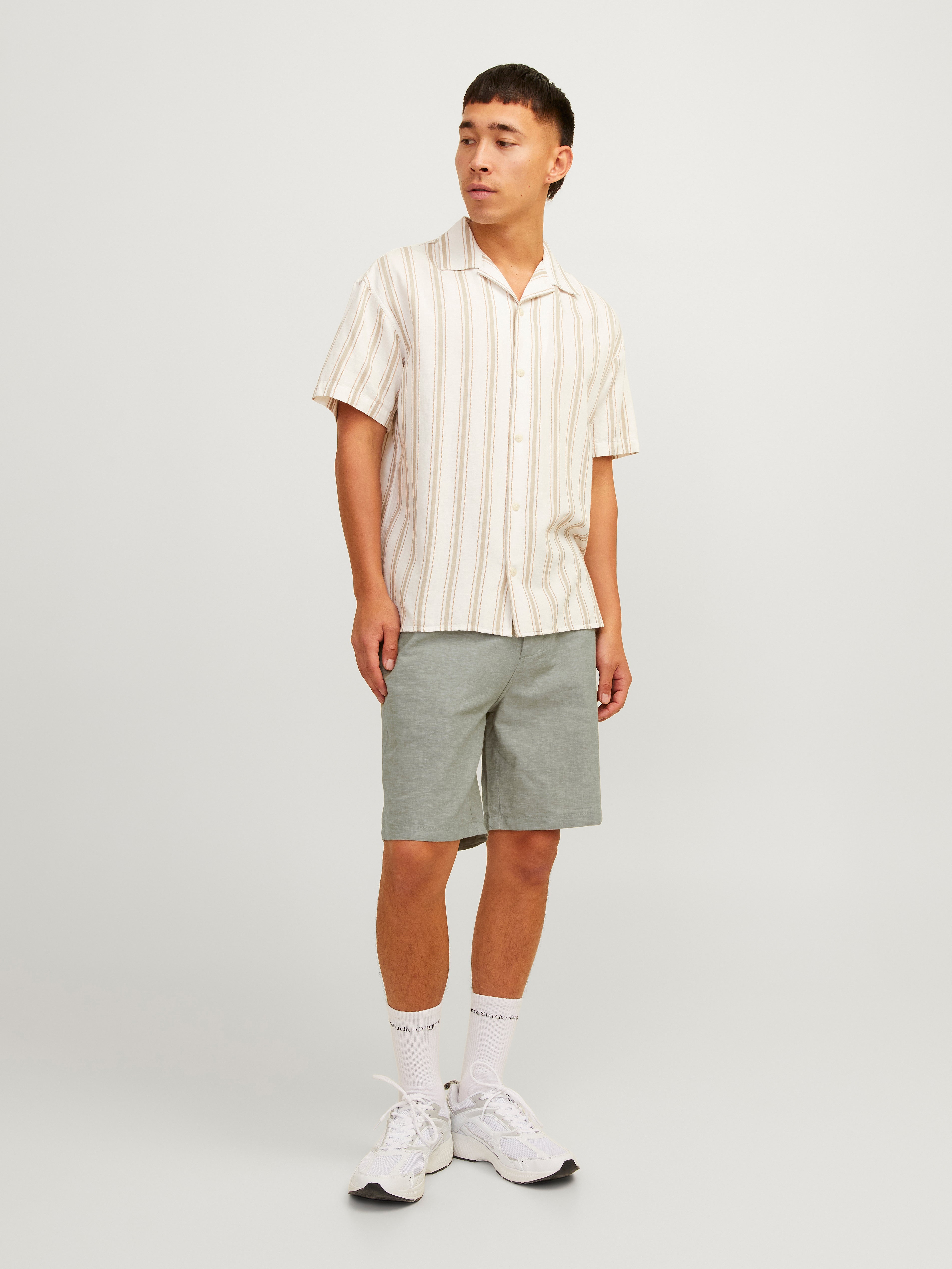 Tapered Fit Chino shorts