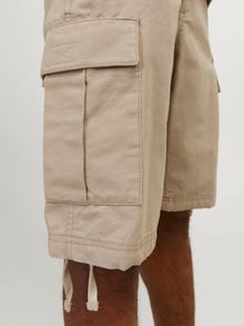 Jack & Jones Regular Fit Cargo shorts -Crockery - 12248685