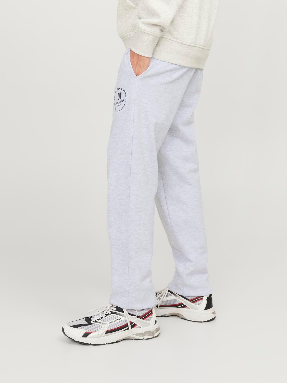 White 2025 fitted joggers