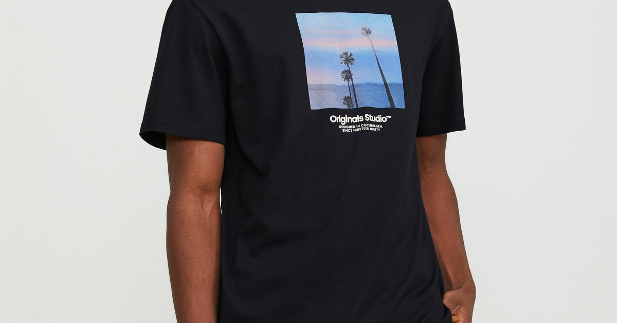 Printed Crew neck T-shirt | Black | Jack & Jones® 