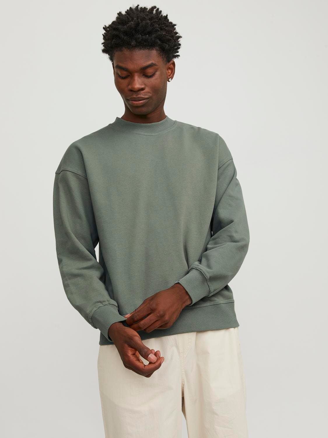 Jack & Jones Ensfarvet Sweatshirt med rund hals -Agave Green - 12251330