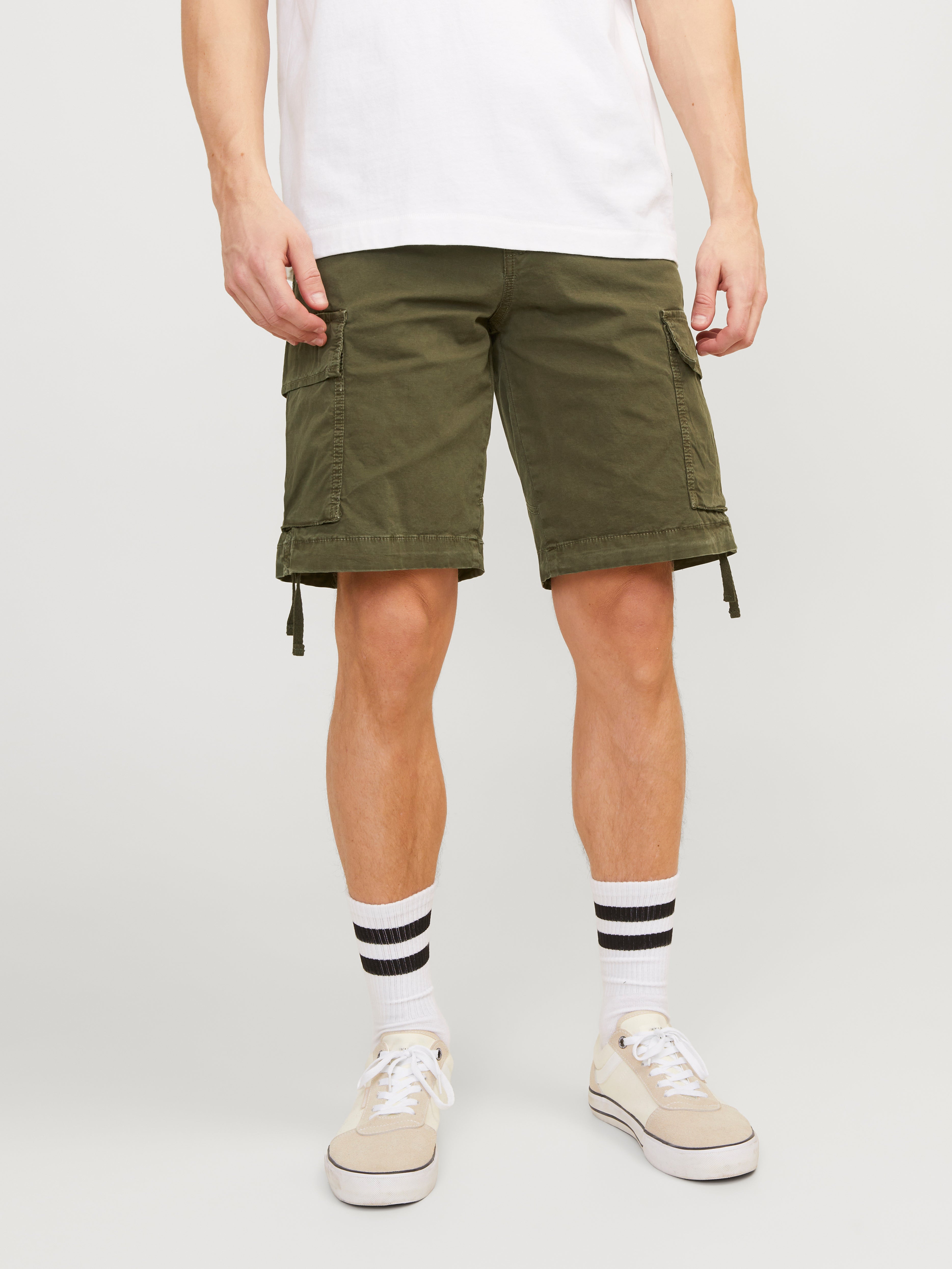 Loose Fit Relaxed Fit Shorts