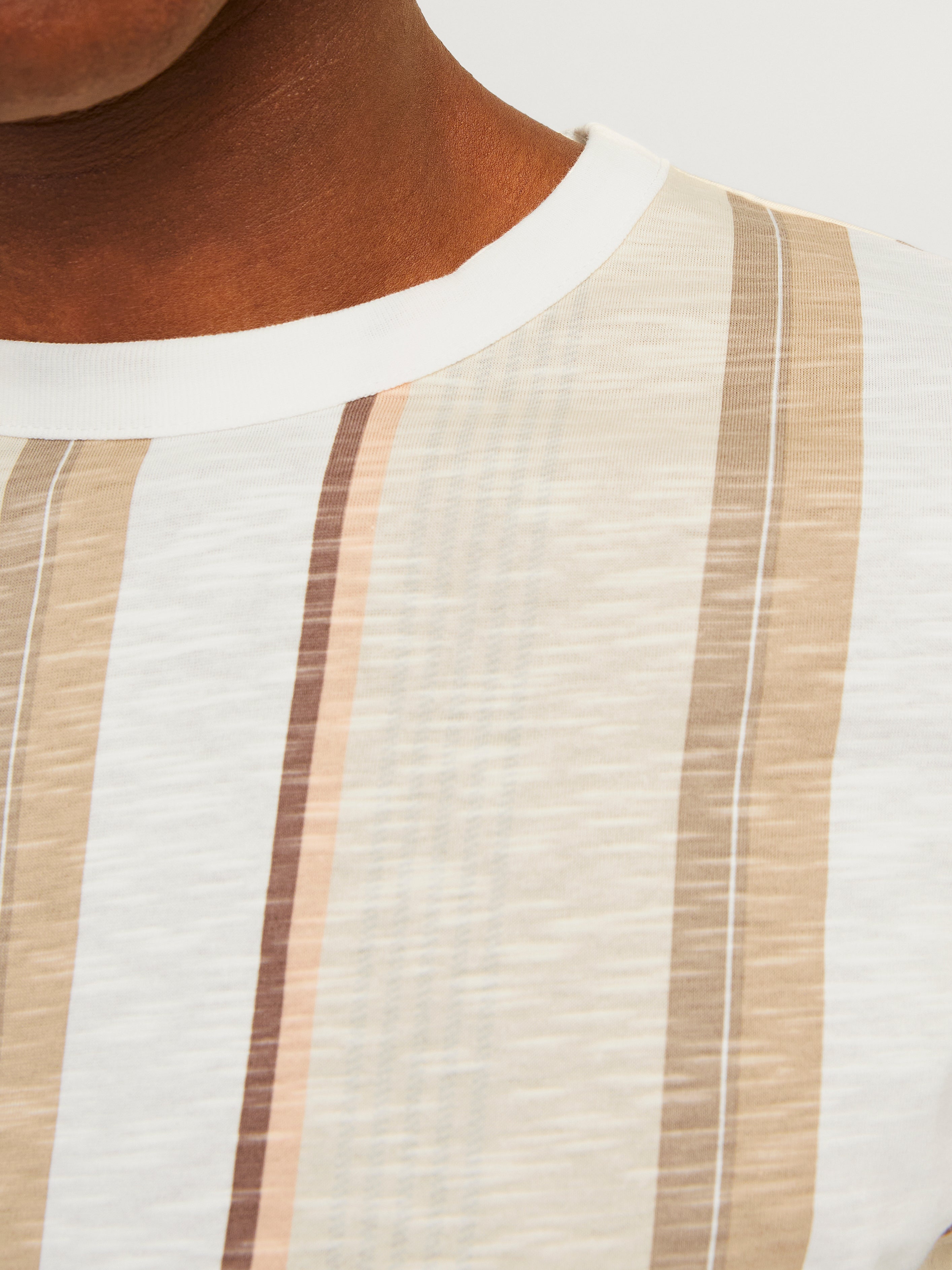 All Over Print Rundhals T-shirt | Beige | Jack & Jones®