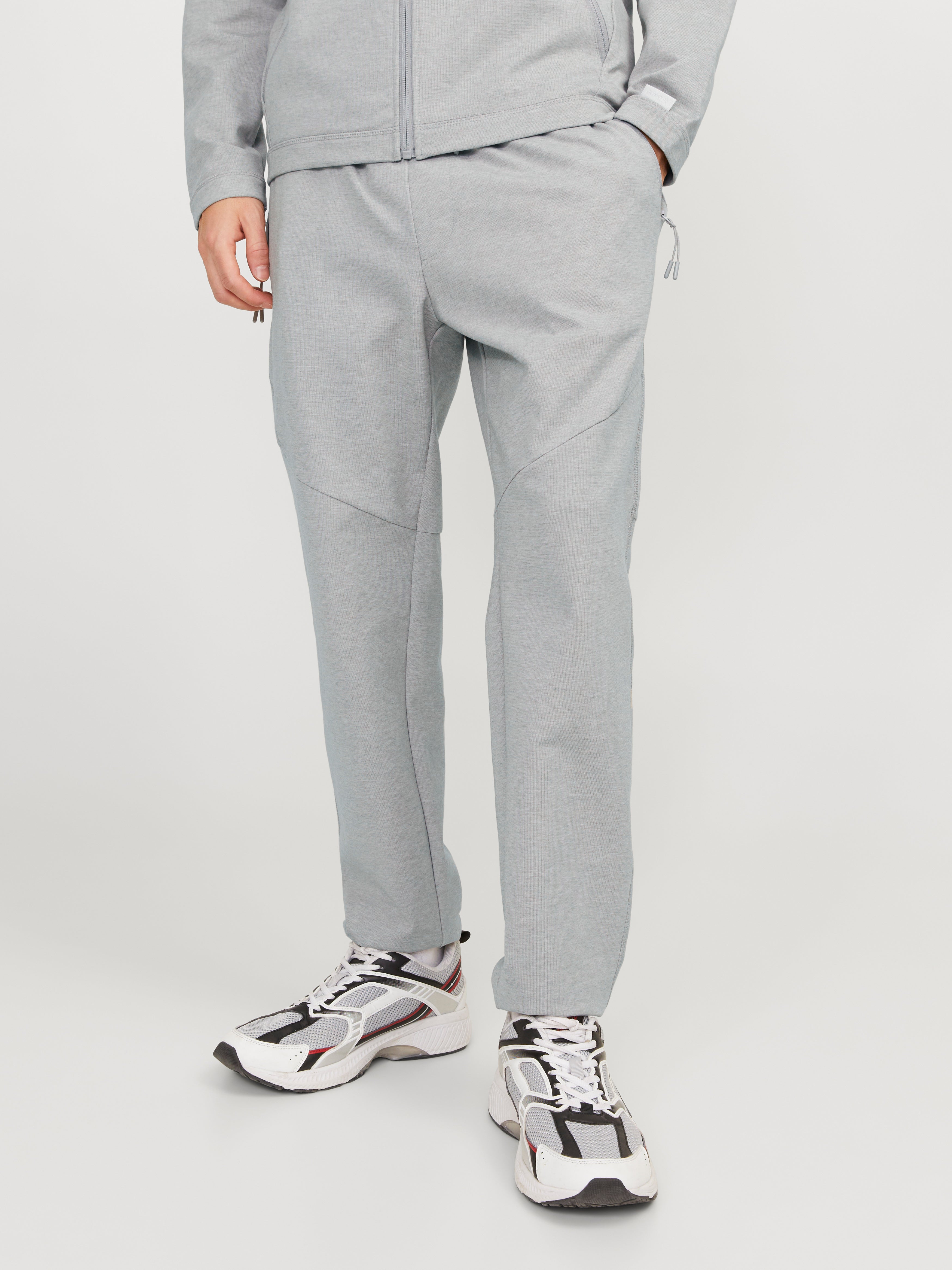 Jack & Jones Slim Fit Joggers - 12253727