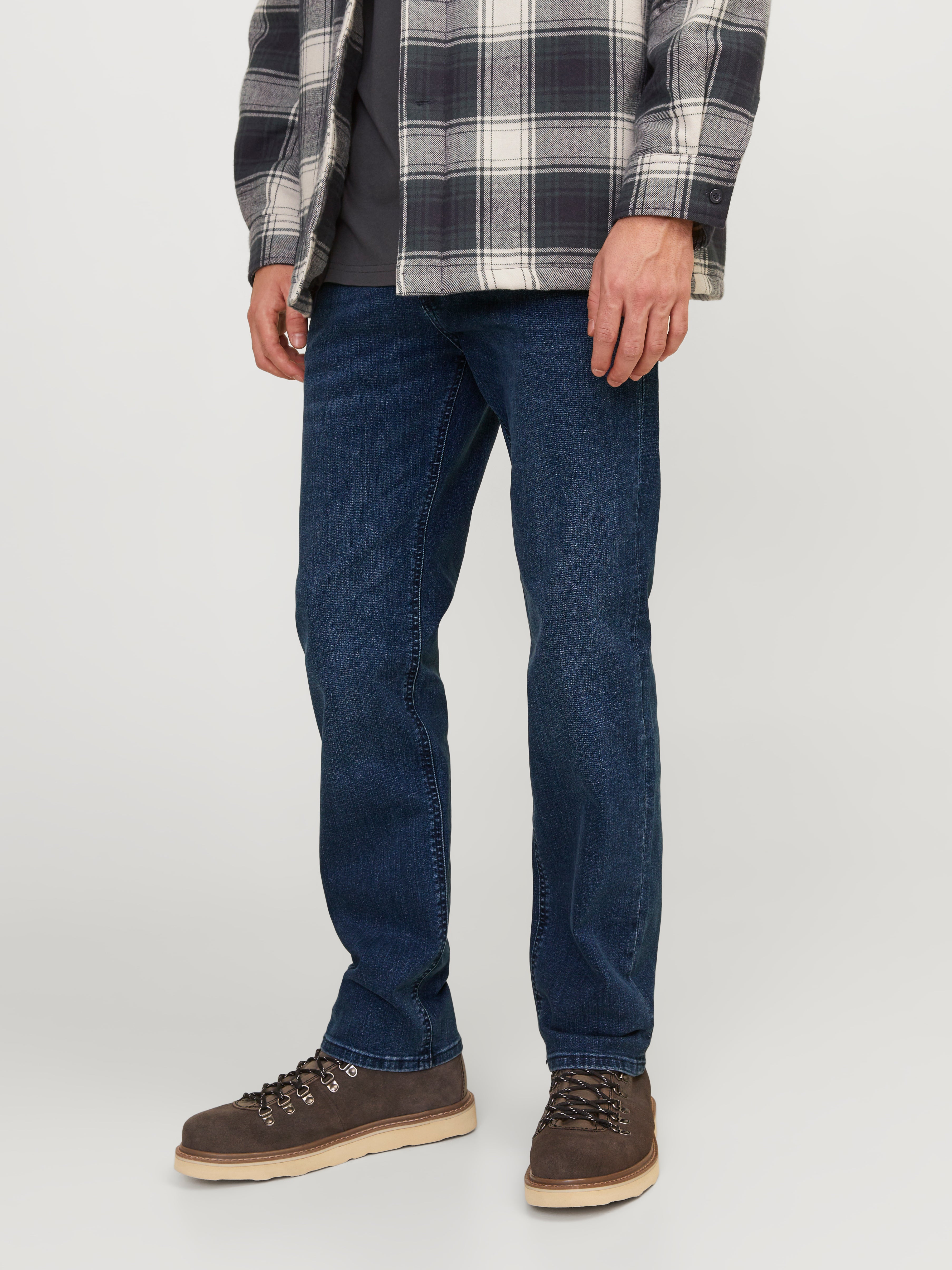 Jack and jones regular hotsell fit clark