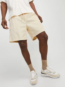Jack & Jones Wide Fit Jogger shorts -Buttercream - 12255619