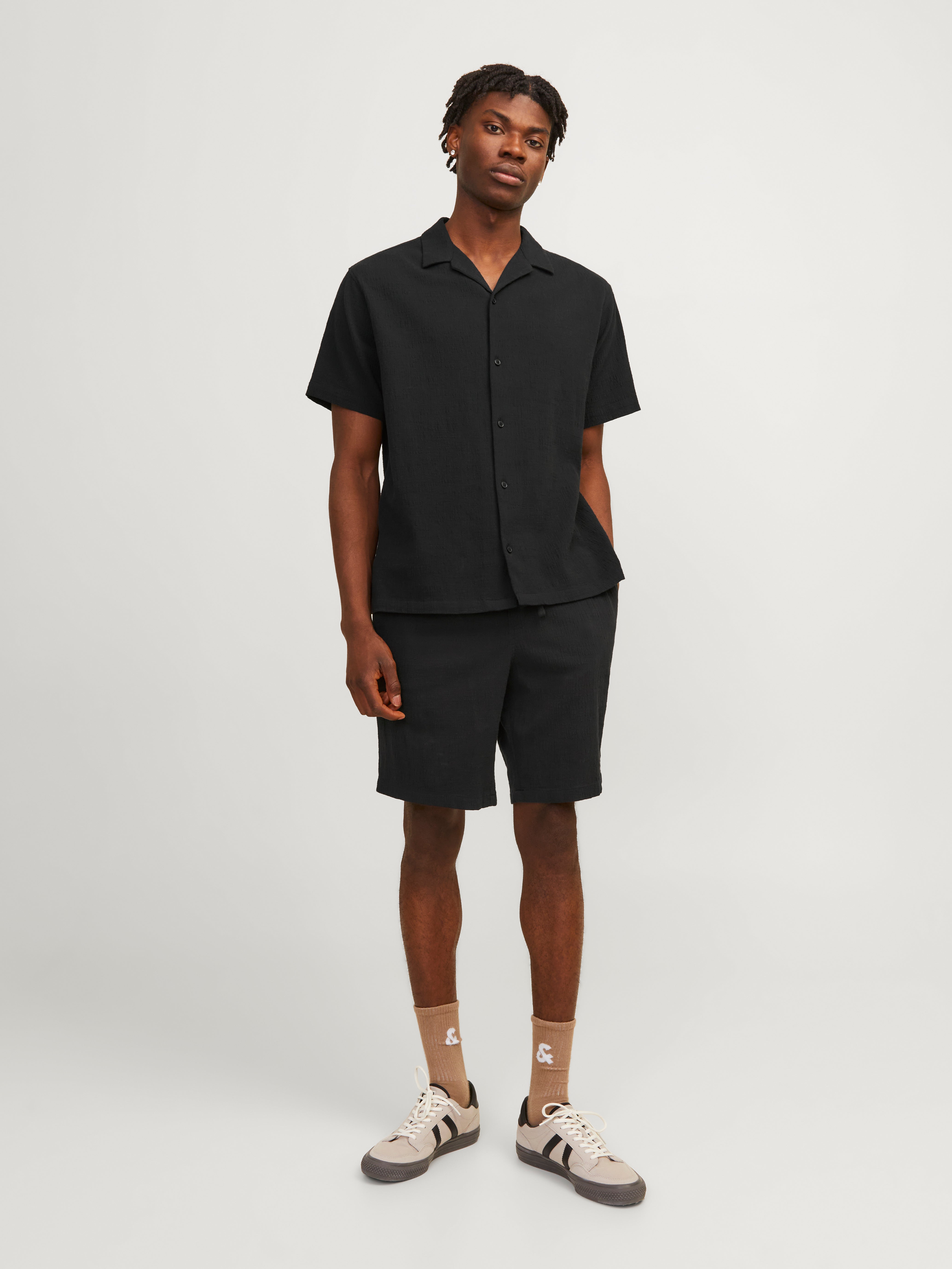 Jogger Fit Shorts | Black | Jack & Jones®