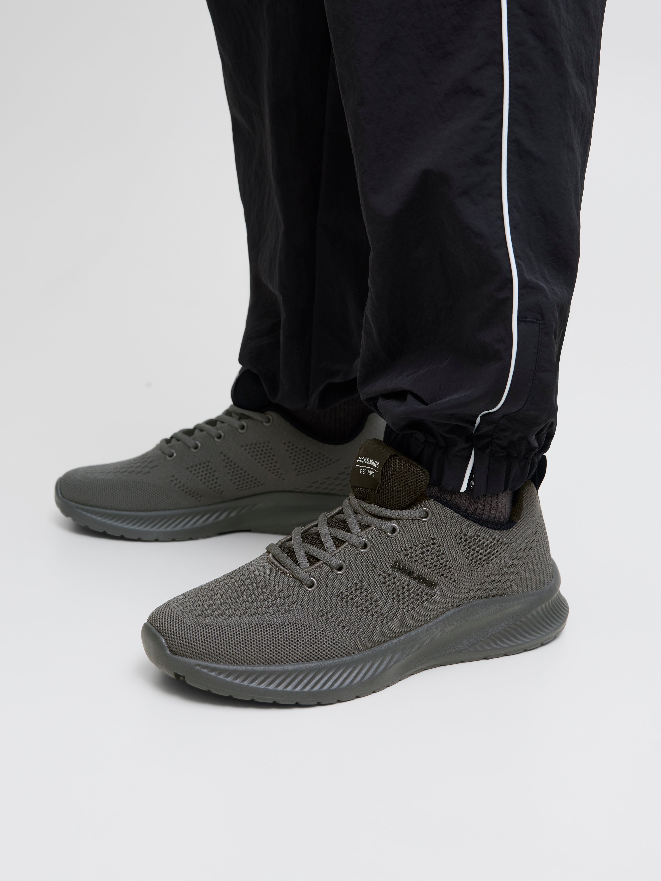 Thumbnail - Sneaker