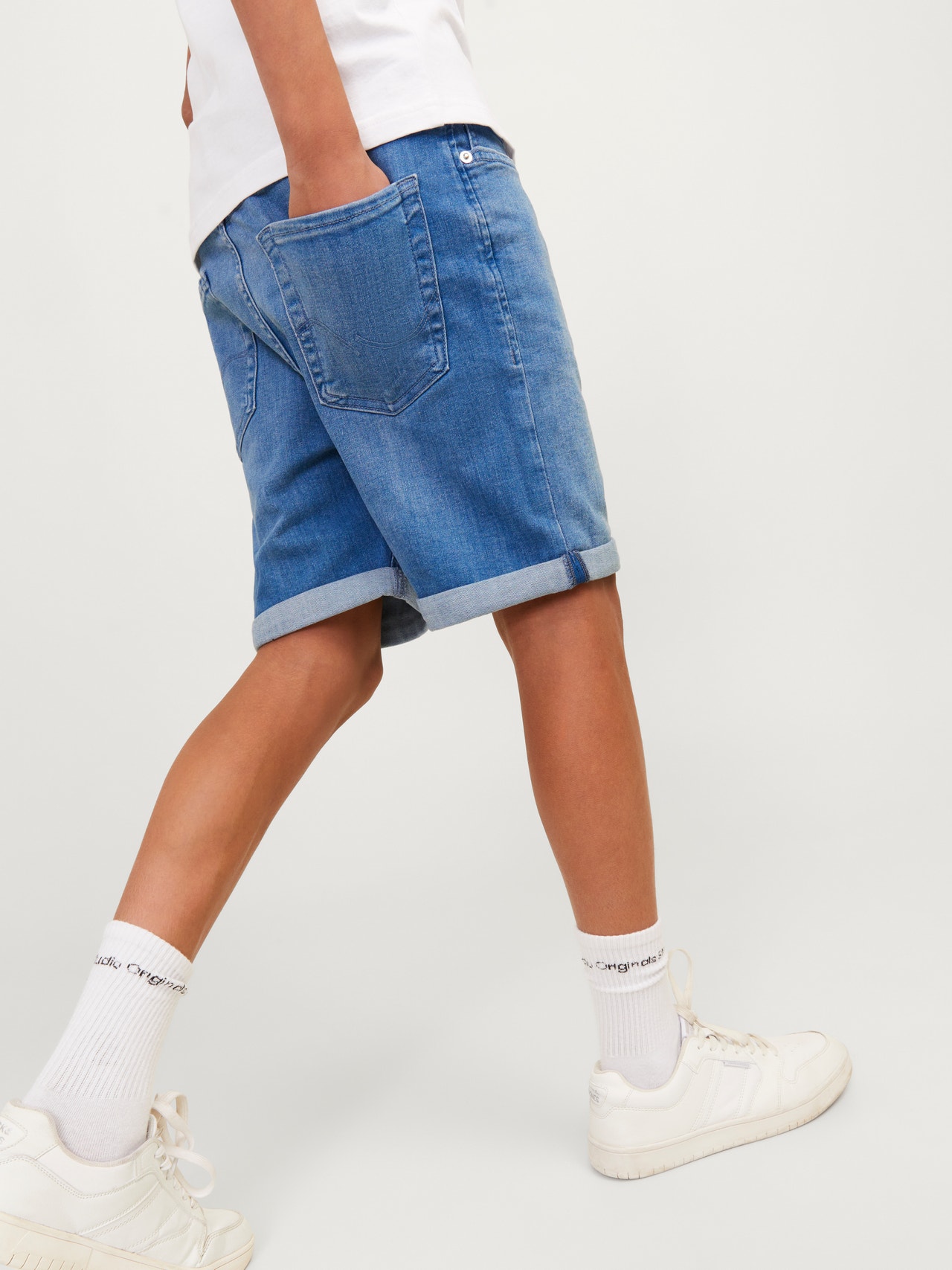 Jack & Jones Relaxed Fit Denim shorts For boys -Blue Denim - 12256369