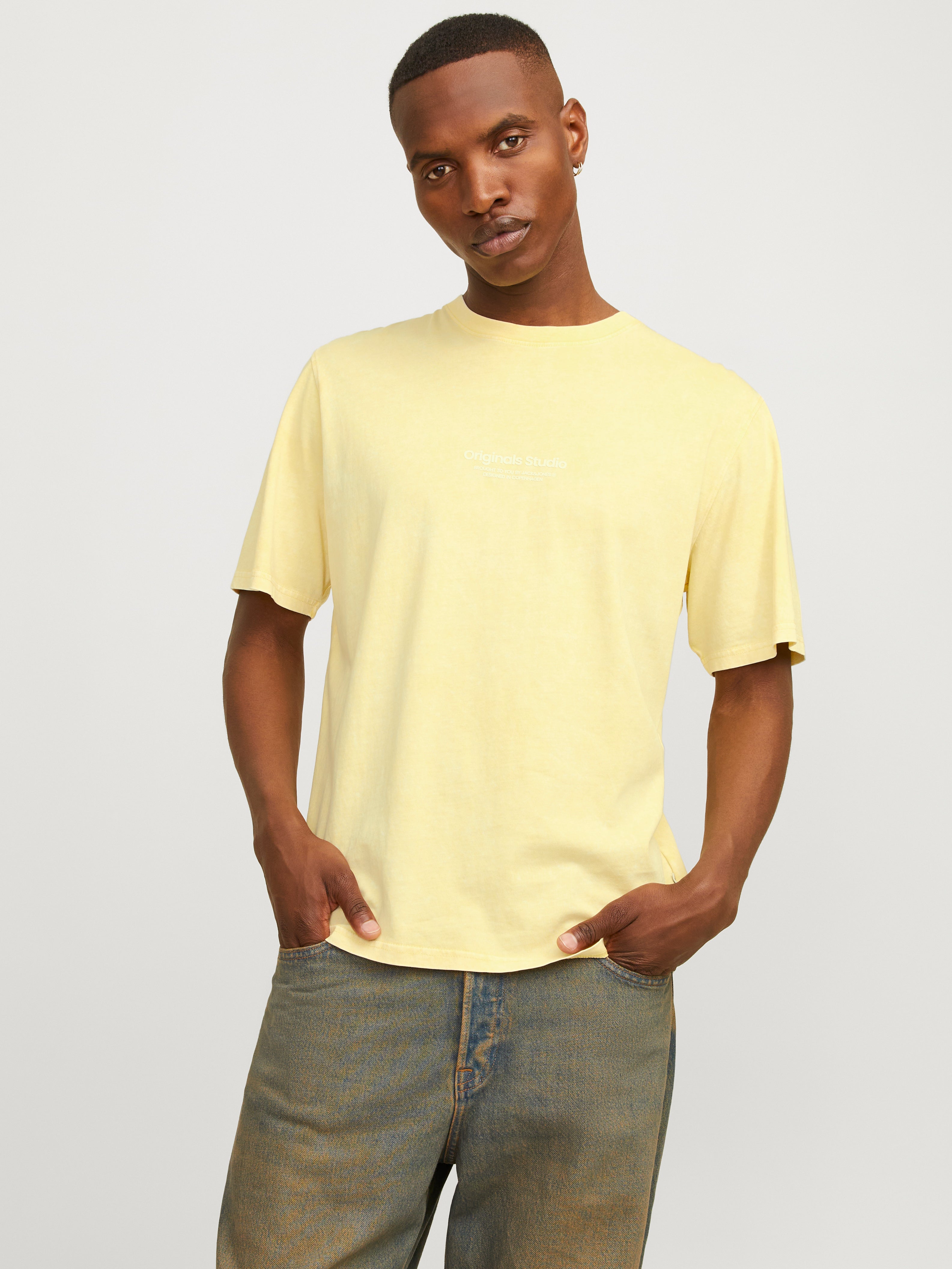 Tシャツ・カットソー SAVE THE DUCK Men T-shirt Yellow DT0697MBESY14 60005 Save The Duck Outlet: T-shirt basic - Giallo | T-Shirt Save