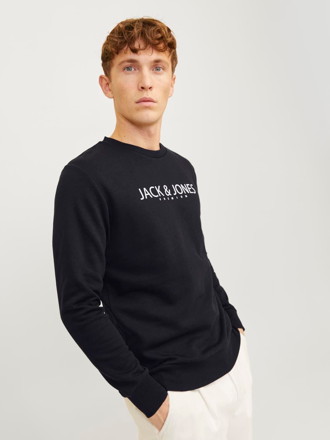 Jack and store jones black sweatshirt