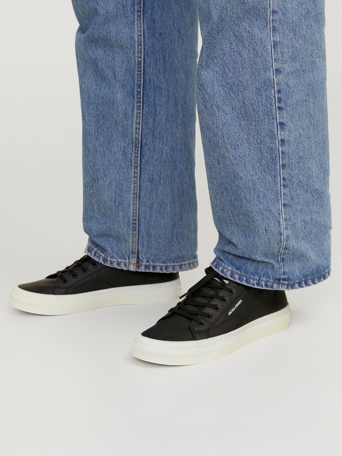 Jack & clearance jones canvas trainers