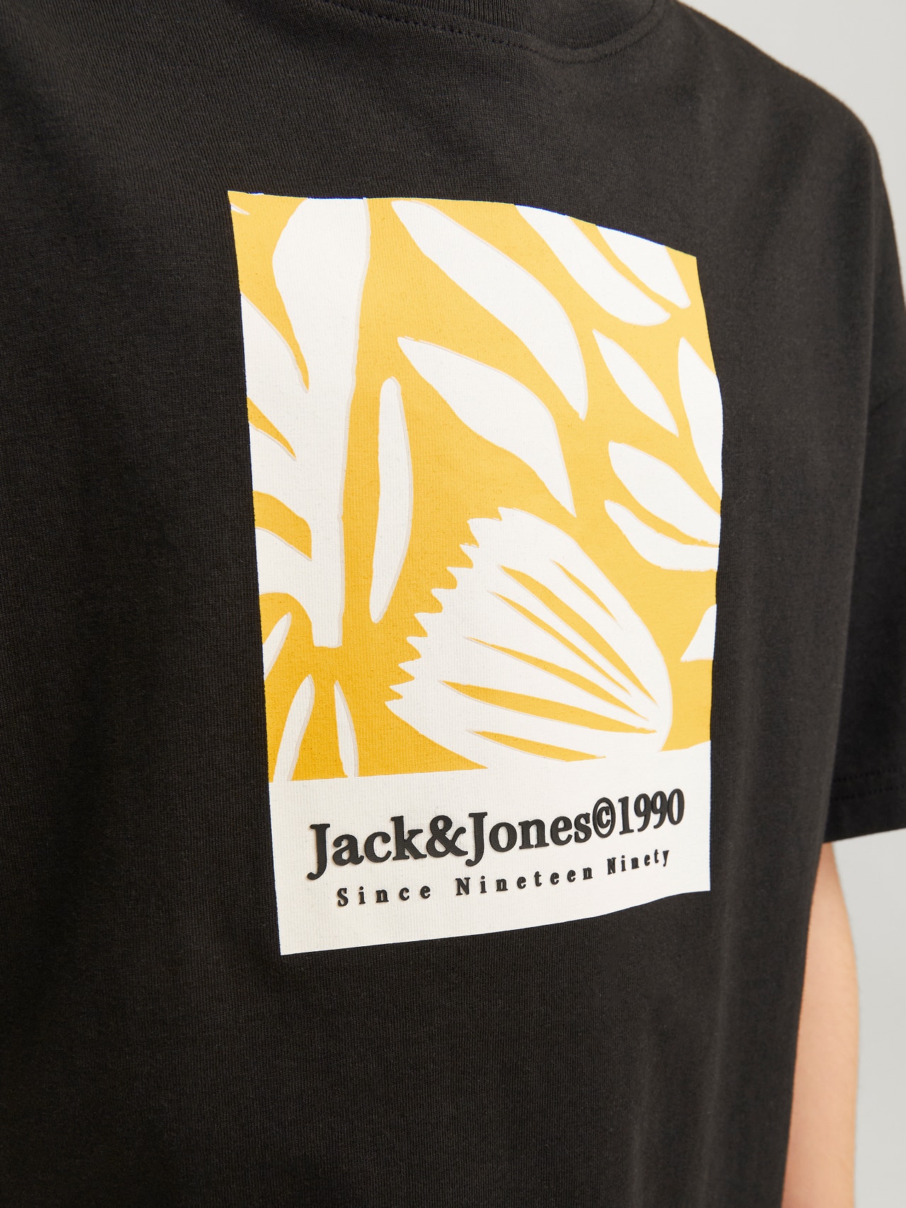 Jack & Jones Printed T-shirt For boys -Black - 12257641