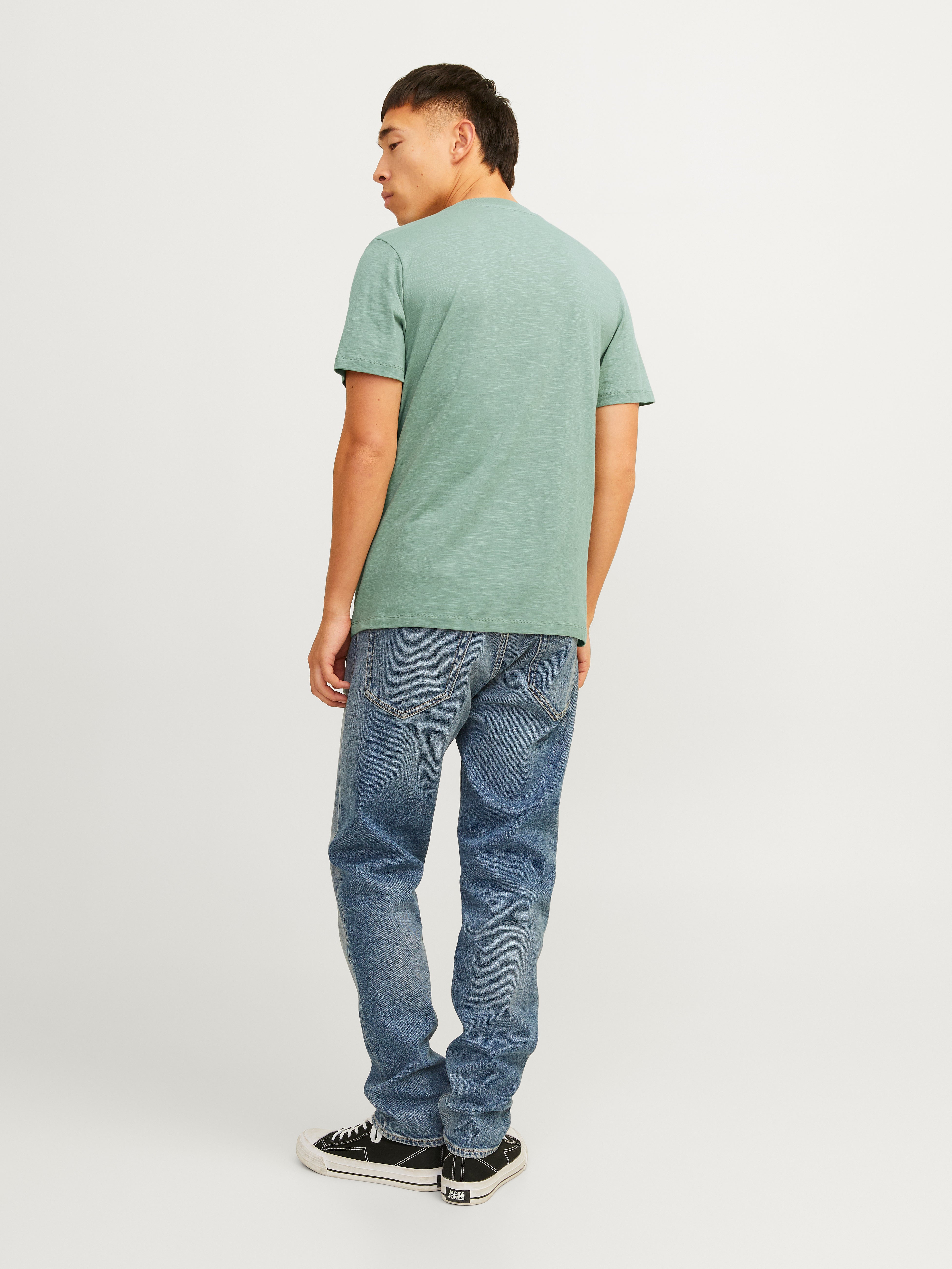 Einfarbig Mandarin Kragen T-shirt | Mittelgrün | Jack & Jones®